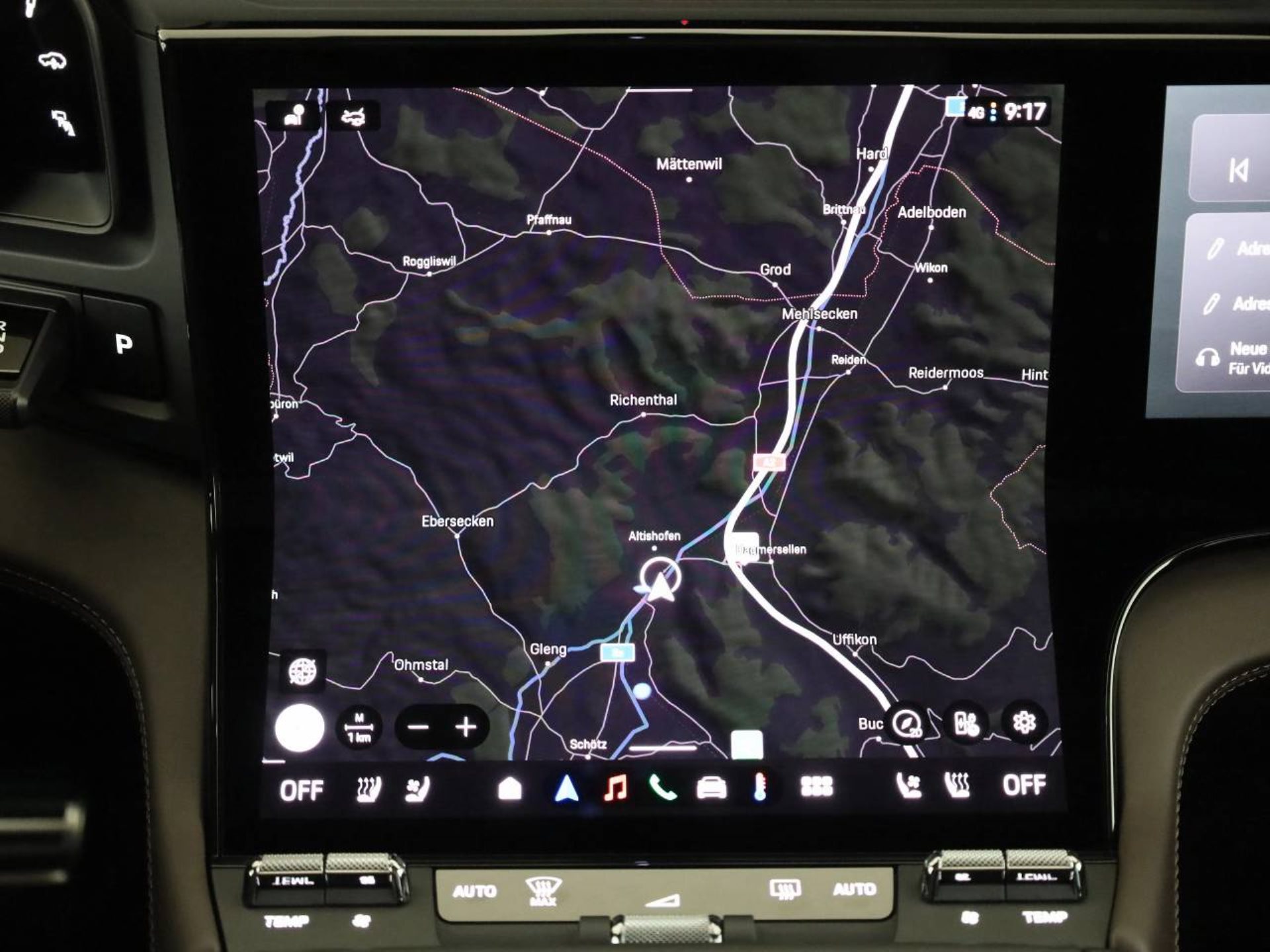 PORSCHE Cayenne Turbo Electric-image-18