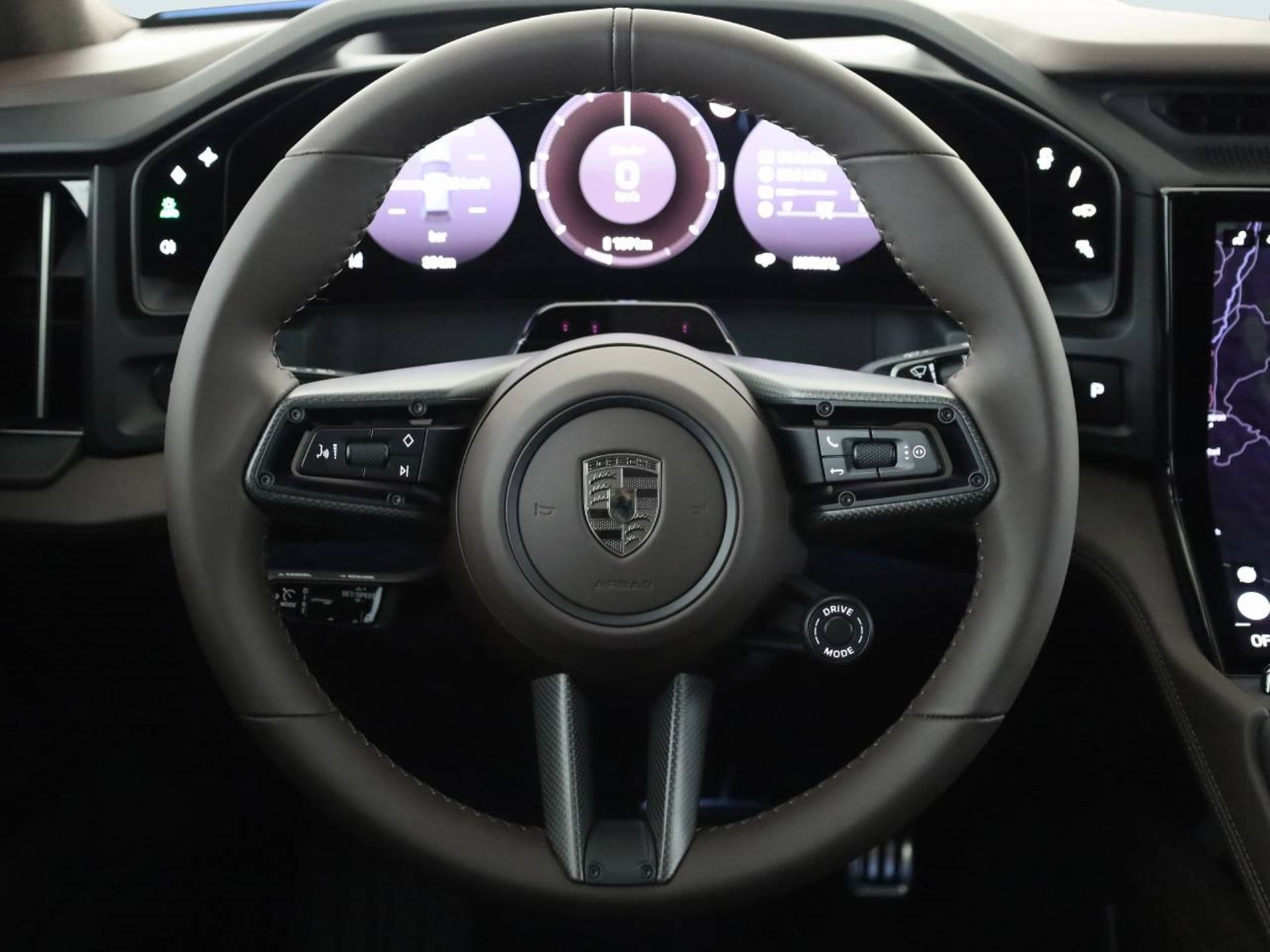 PORSCHE Cayenne Turbo Electric-image-16