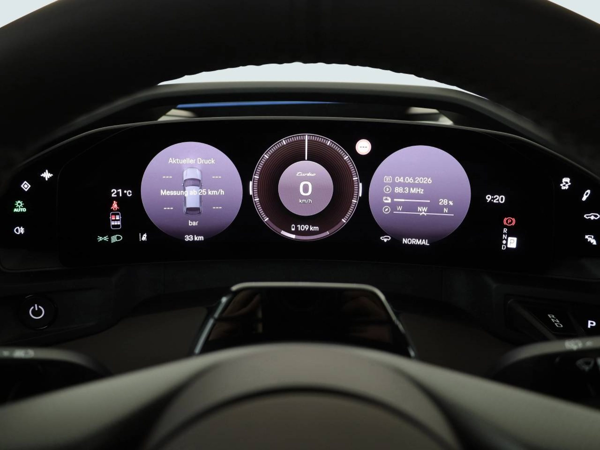 PORSCHE Cayenne Turbo Electric-image-15