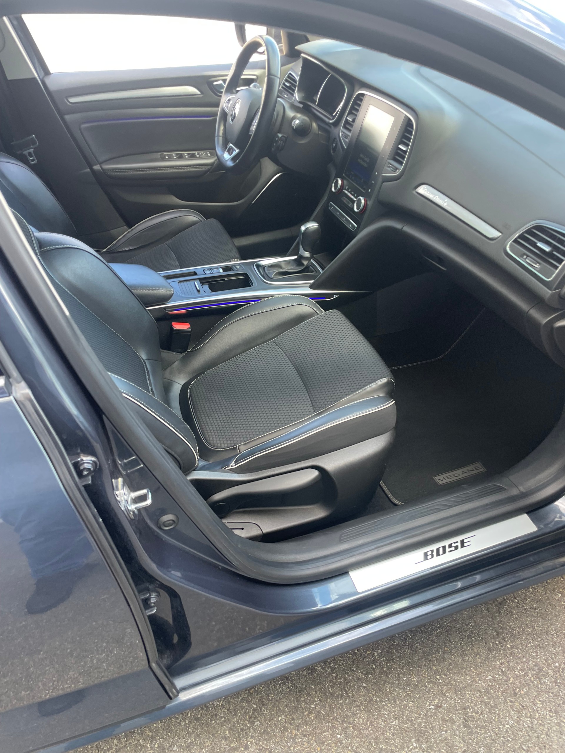 RENAULT Mégane 1.2 16V Turbo Bose EDC-image-4