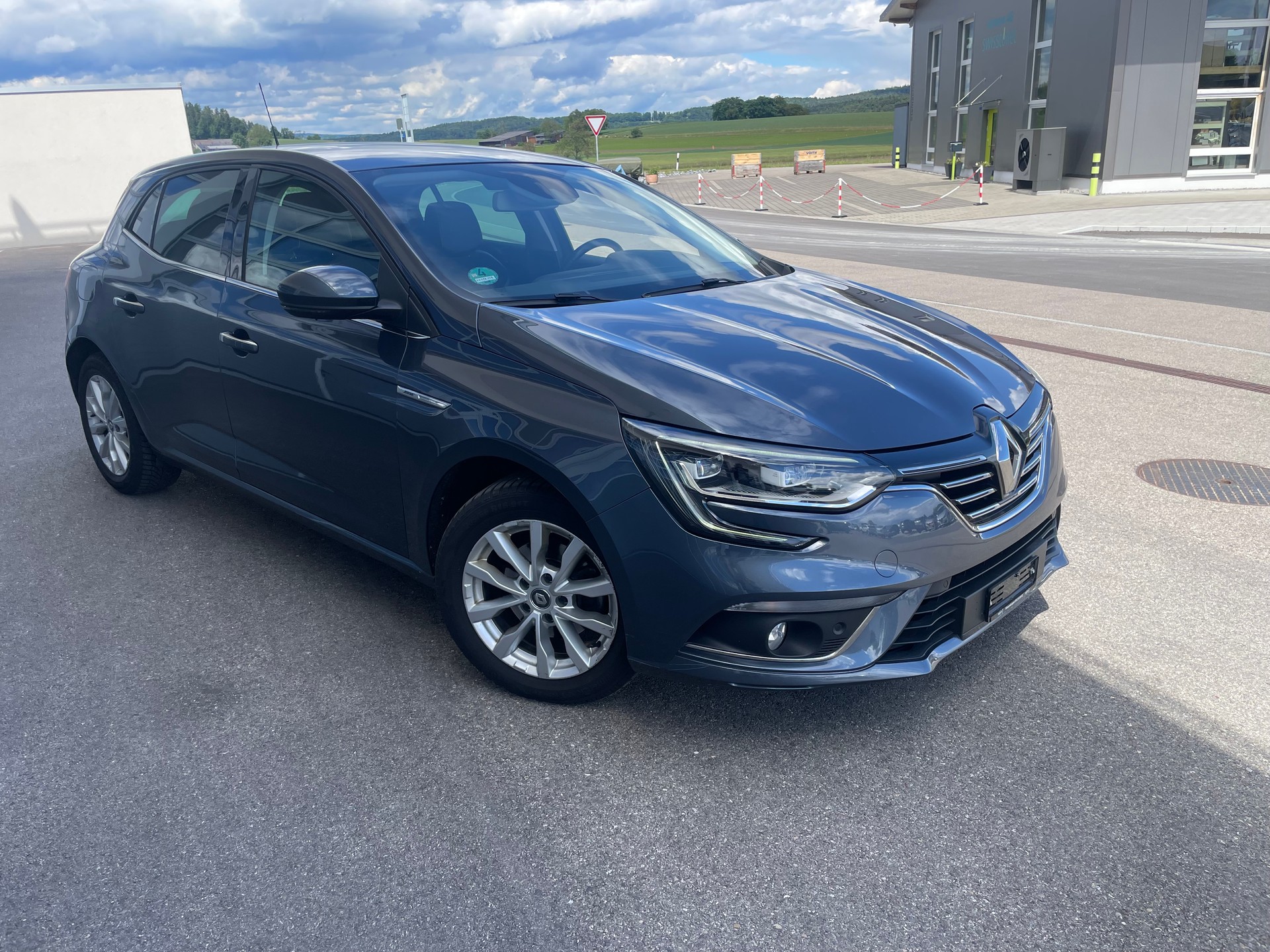 RENAULT Mégane 1.2 16V Turbo Bose EDC-image-0