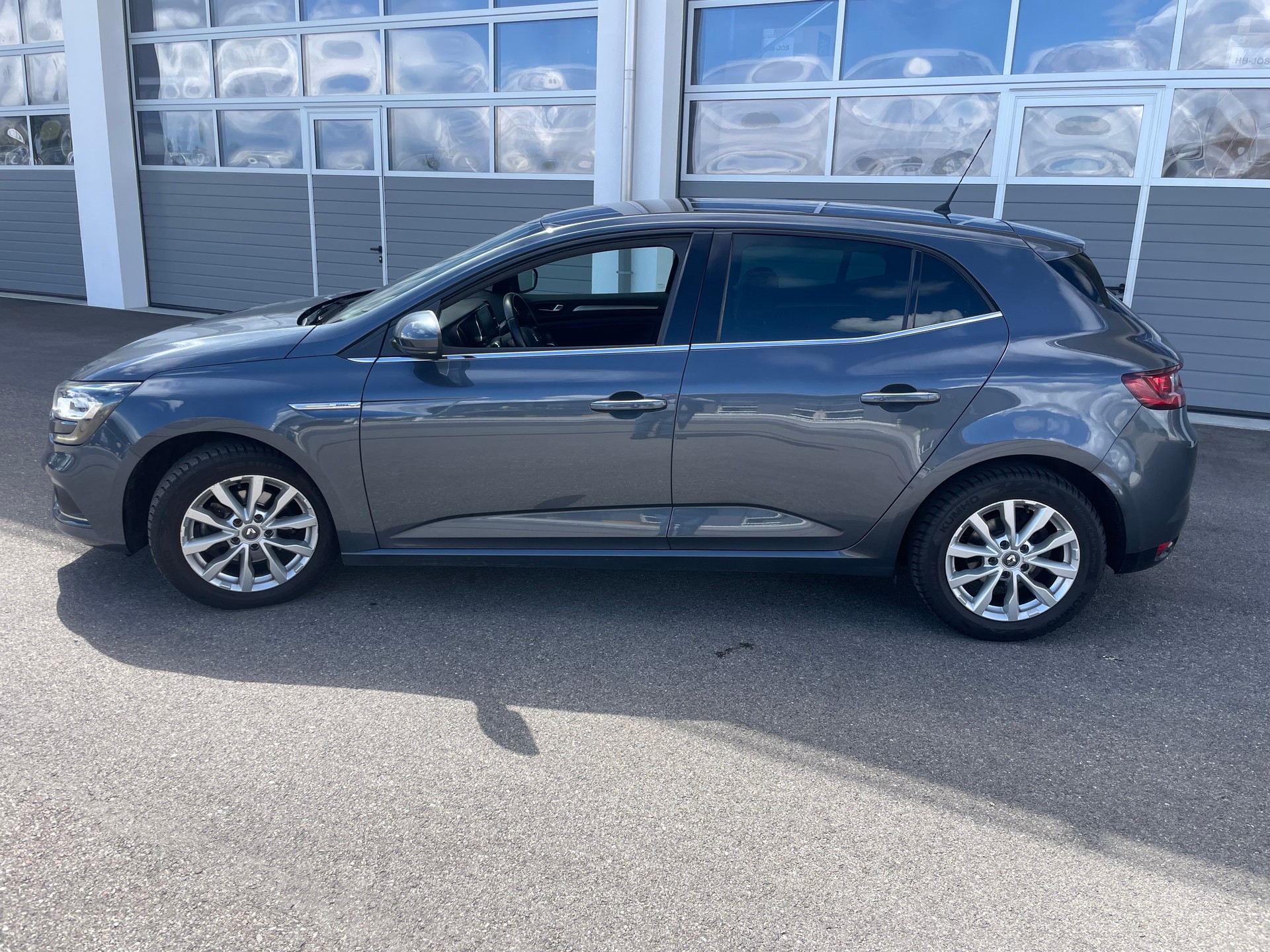 RENAULT Mégane 1.2 16V Turbo Bose EDC-image-2