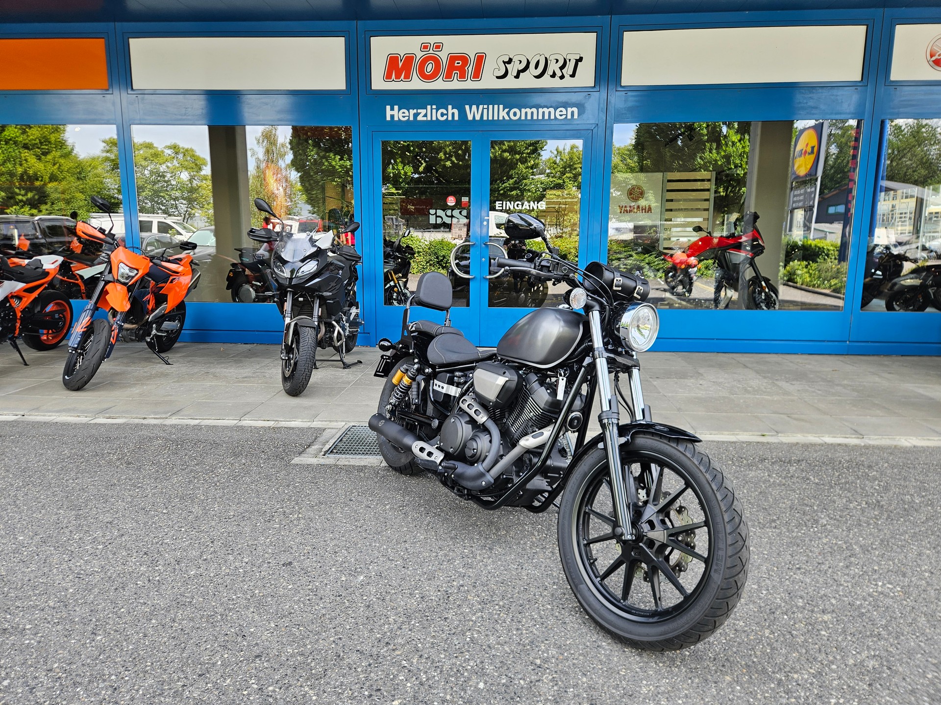 YAMAHA XV 950 R ABS-showroom-element-1