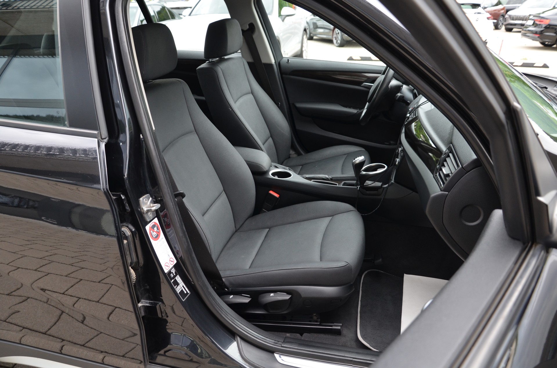 BMW X1 xDrive 18d xLine*Frisch ab MFK,1 Jahr oder 20'000km Garantie*-image-11