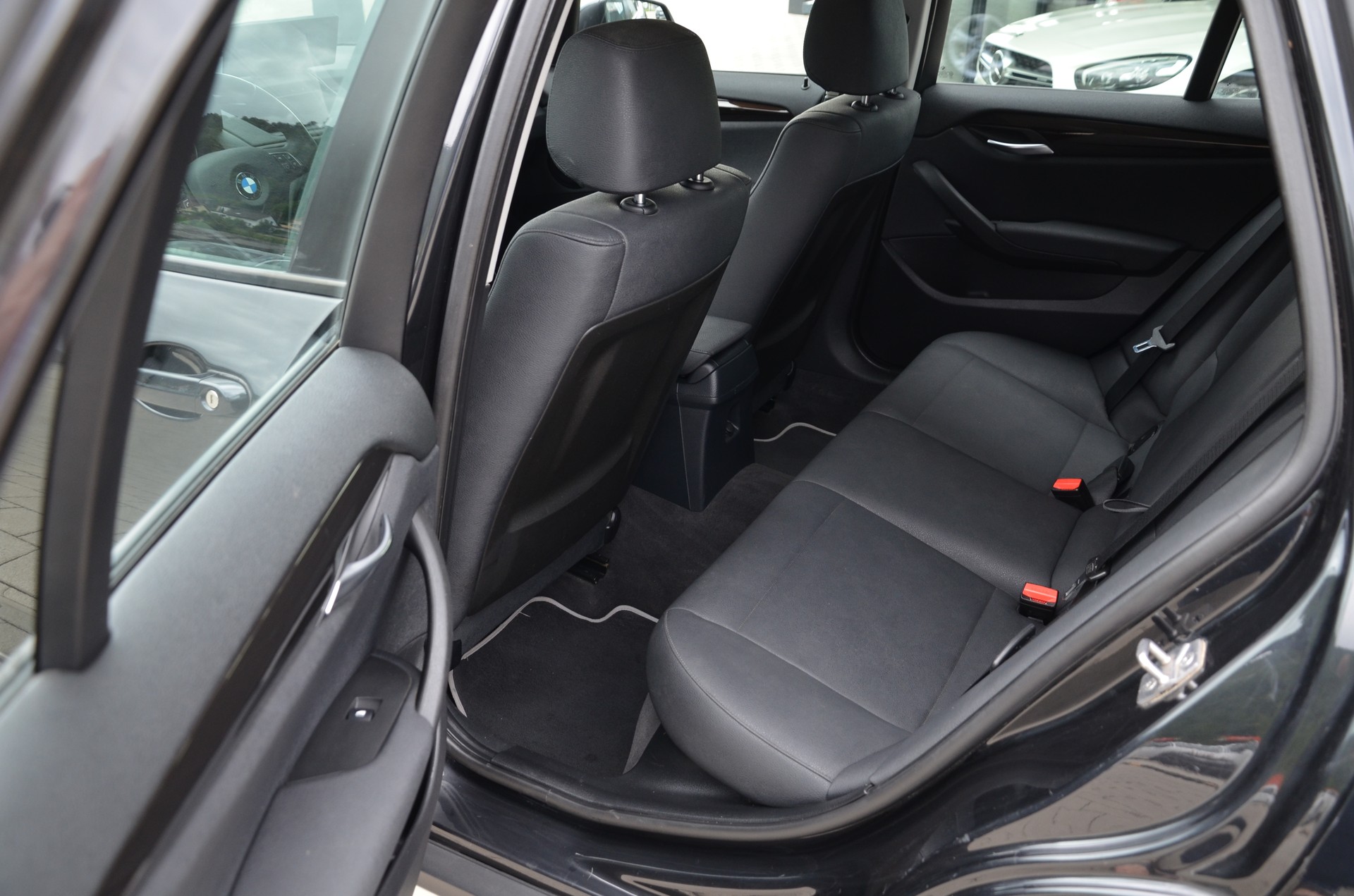 BMW X1 xDrive 18d xLine*Frisch ab MFK,1 Jahr oder 20'000km Garantie*-image-10