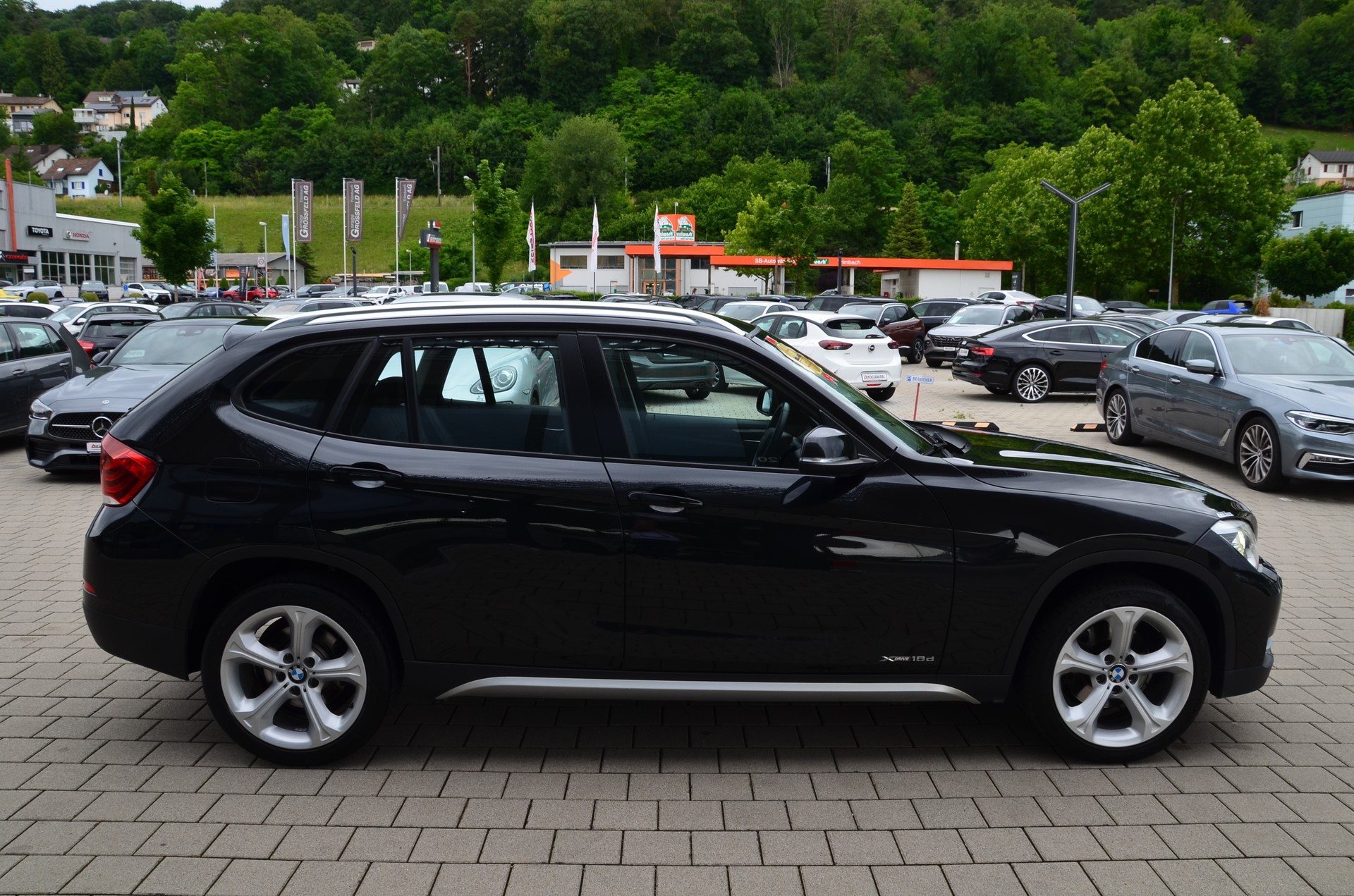 BMW X1 xDrive 18d xLine*Frisch ab MFK,1 Jahr oder 20'000km Garantie*-image-2