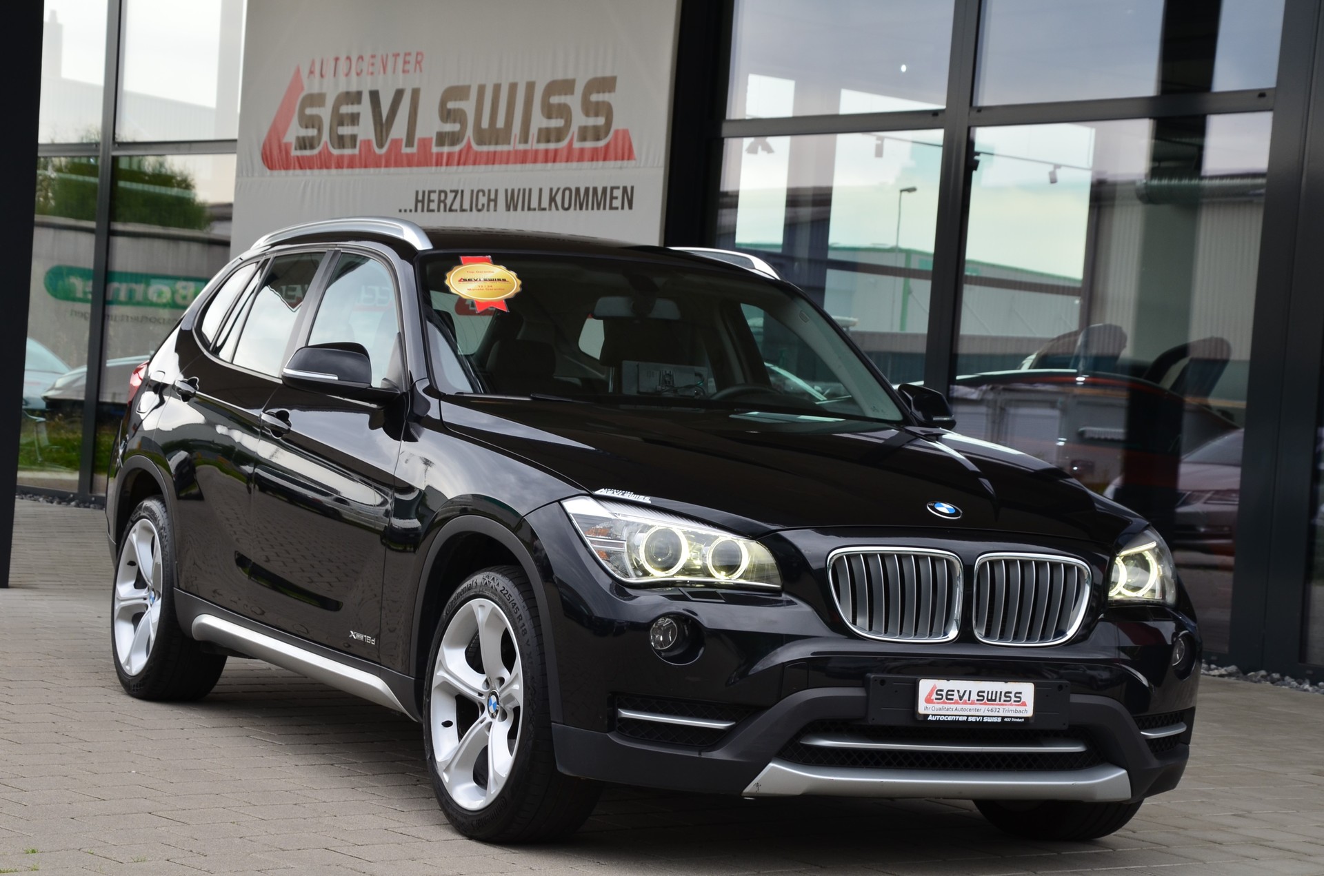 BMW X1 xDrive 18d xLine*Frisch ab MFK,1 Jahr oder 20'000km Garantie*-image-1
