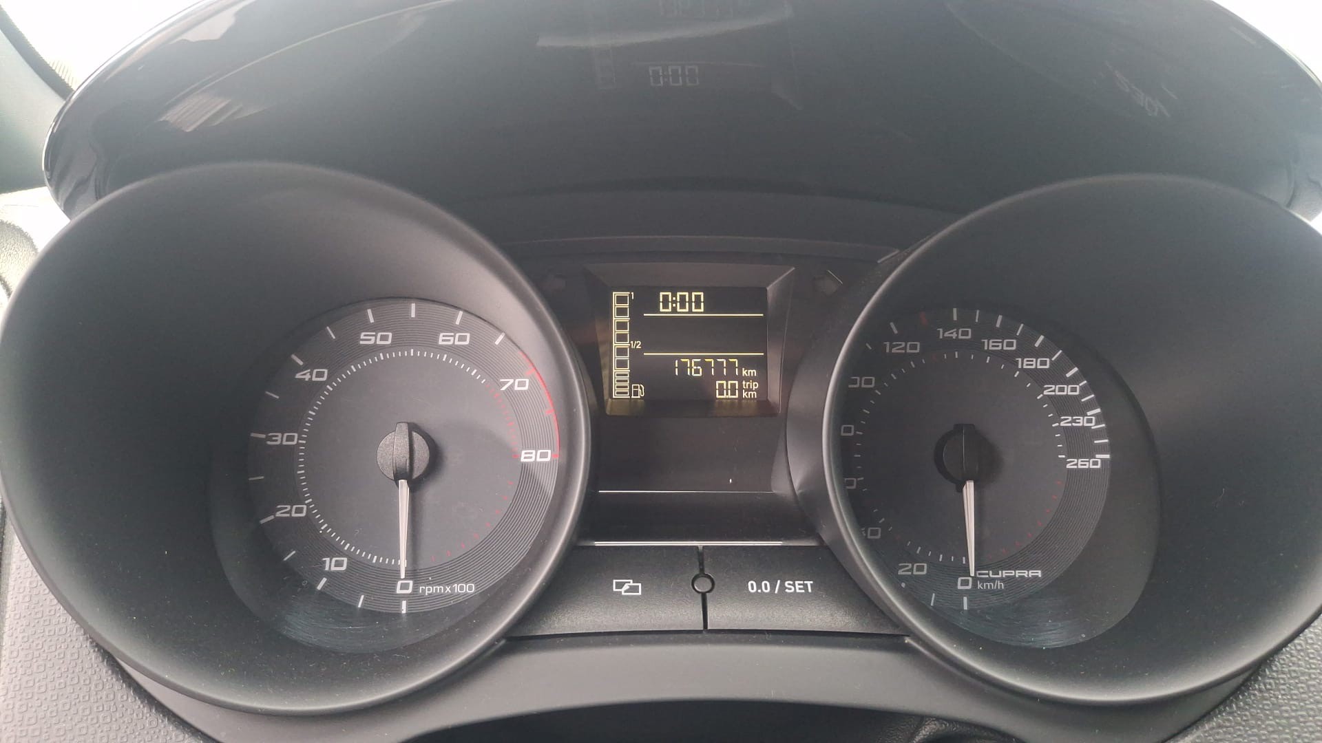 SEAT Ibiza SC 1.4 TSI Cupra DSG-image-6