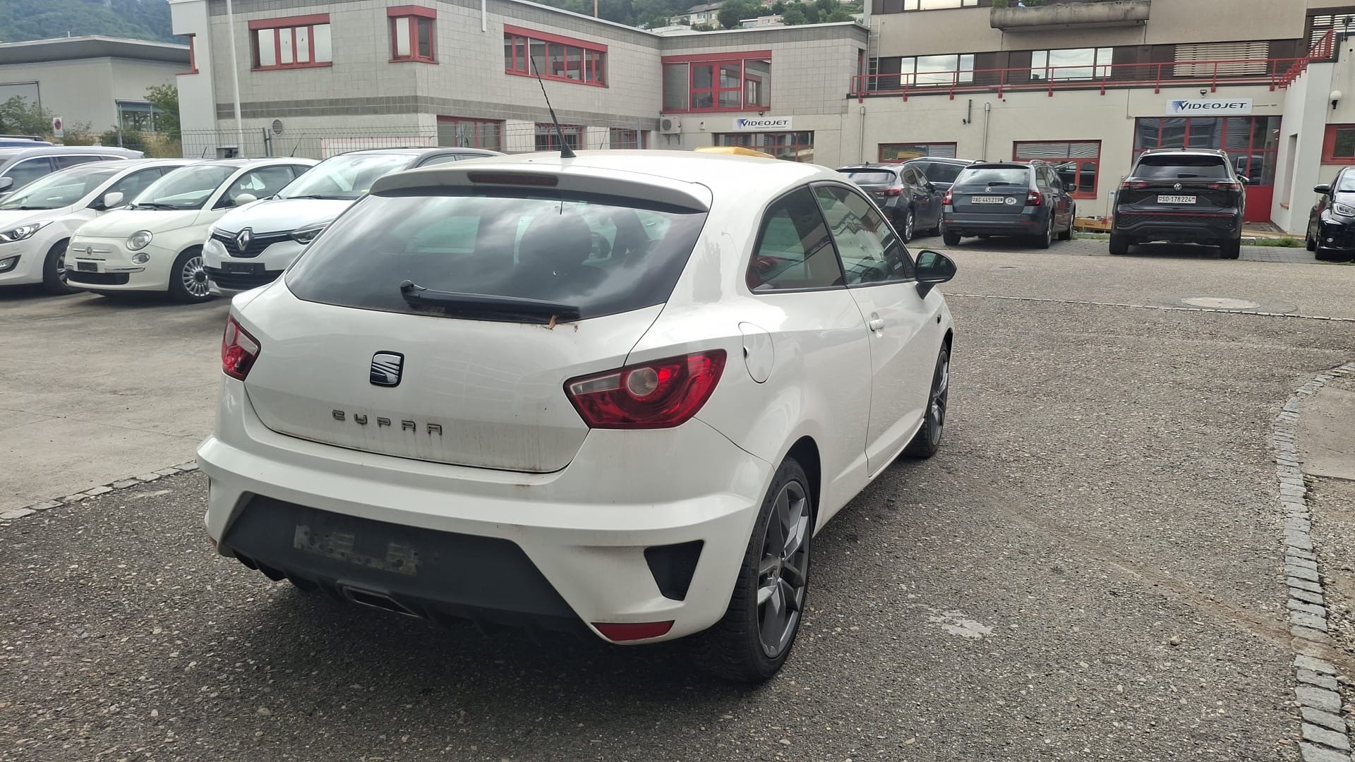 SEAT Ibiza SC 1.4 TSI Cupra DSG-image-9