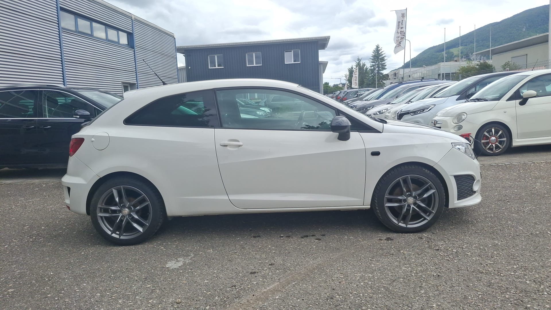 SEAT Ibiza SC 1.4 TSI Cupra DSG-image-10