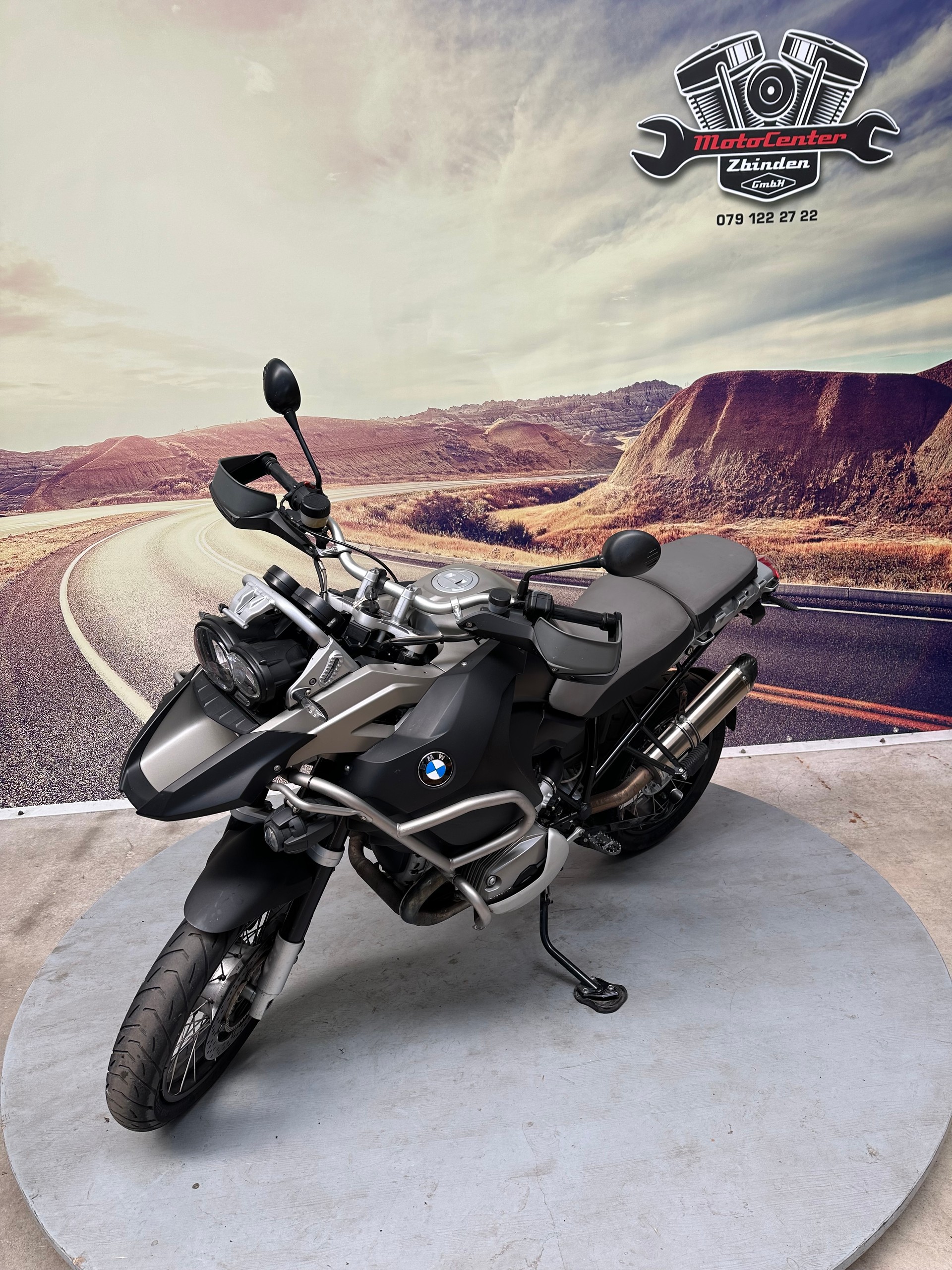 BMW R 1200 GS Adventure Motor macht Lärm-showroom-element-3