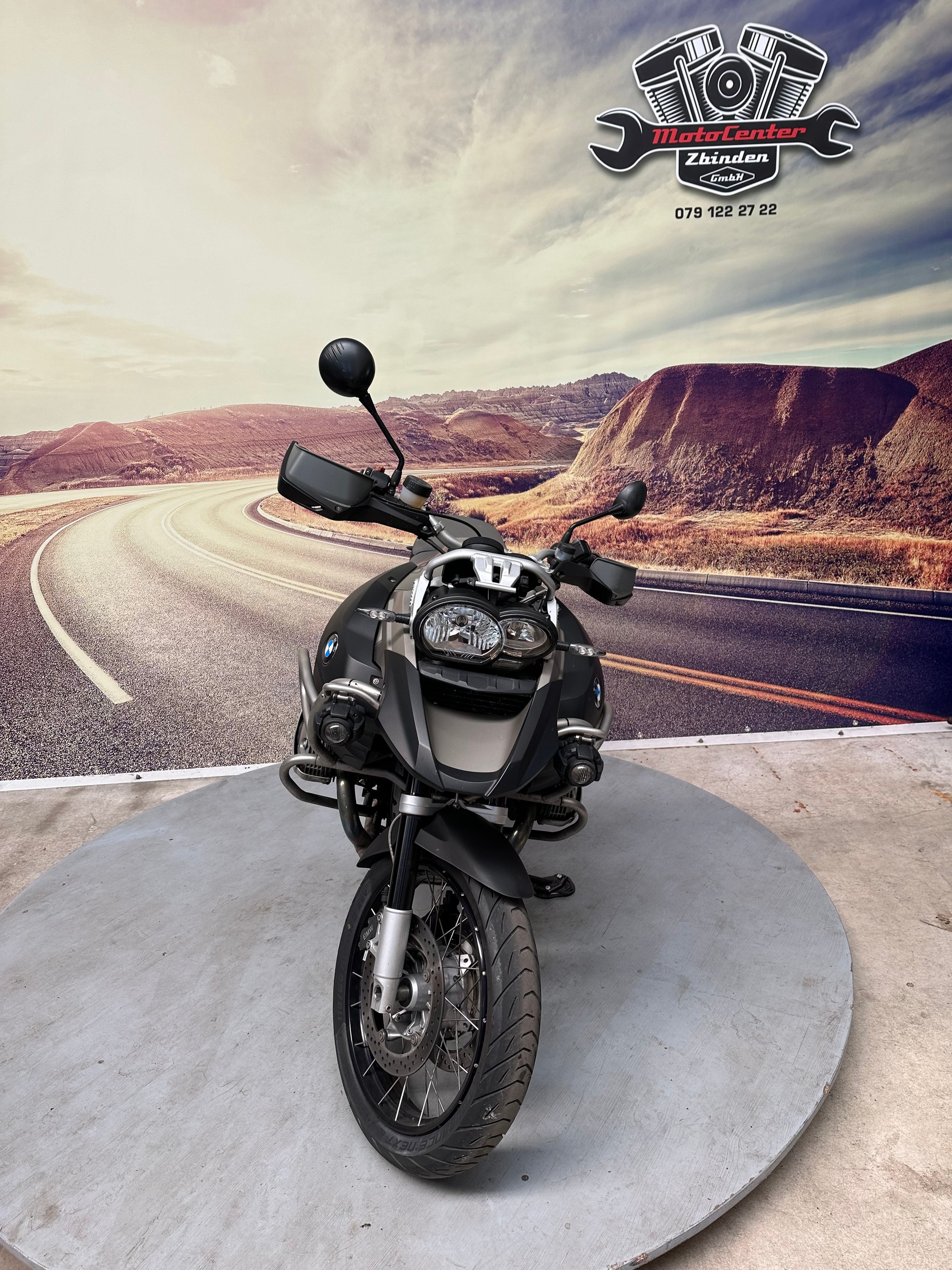 BMW R 1200 GS Adventure Motor macht Lärm-showroom-element-2