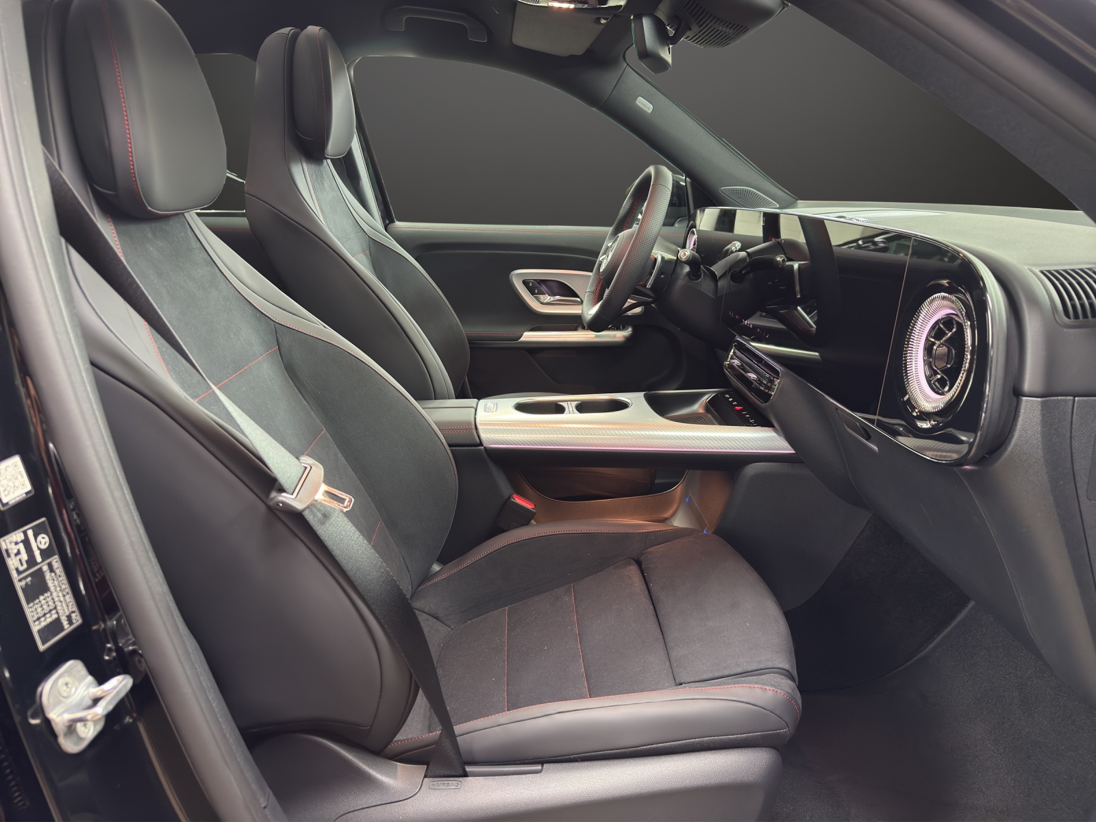 MERCEDES-BENZ GLB 220 4Matic 8G-Tronic-image-11