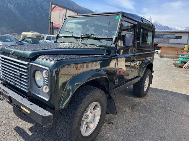 LAND ROVER Defender 90 SW 2.5 TDi-image-8