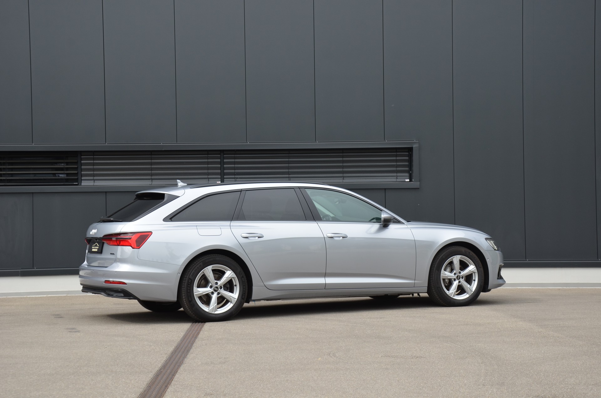 AUDI A6 Avant 40 TDI advanced quattro S-tronic-image-3