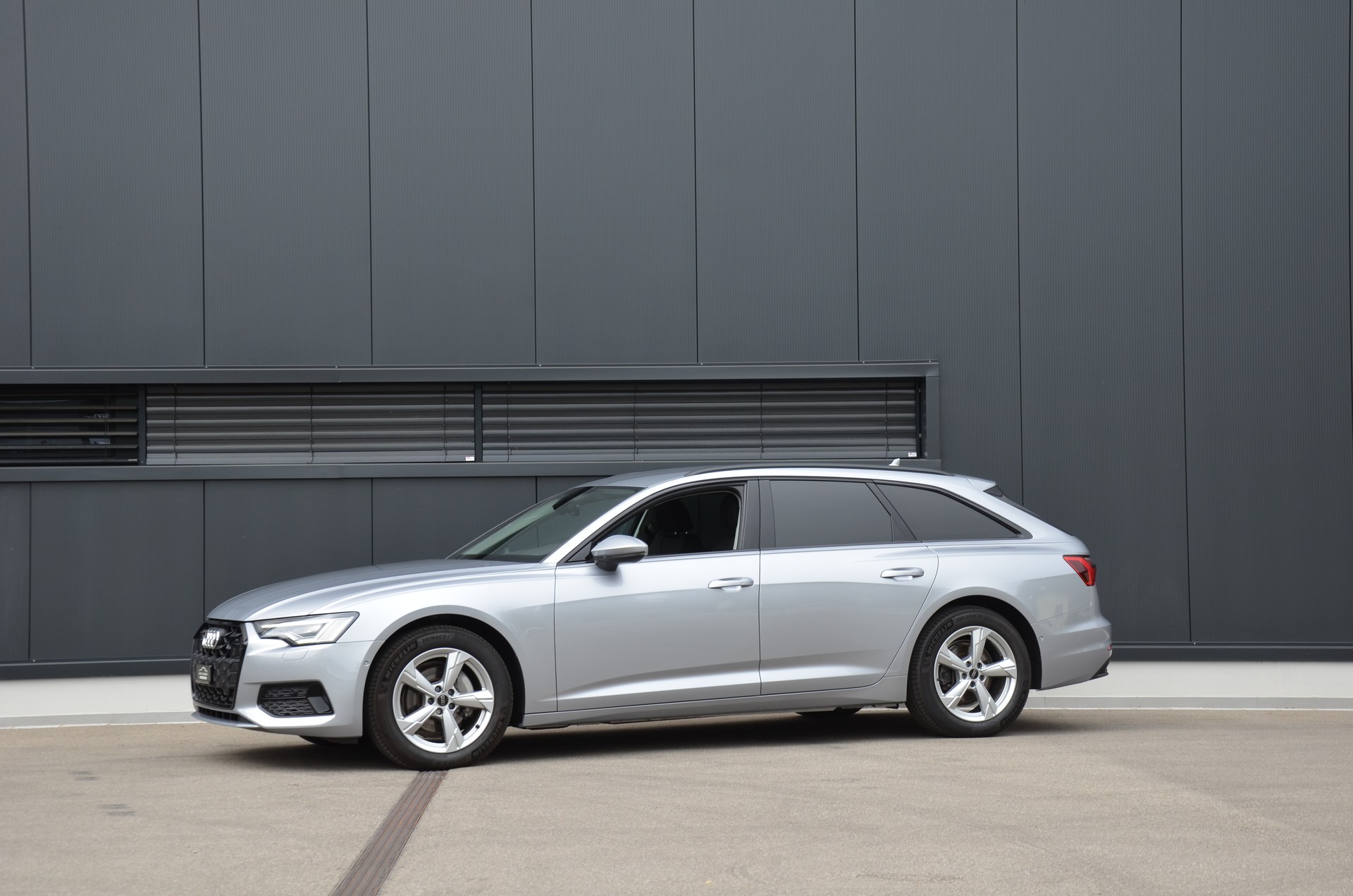AUDI A6 Avant 40 TDI advanced quattro S-tronic-image-1