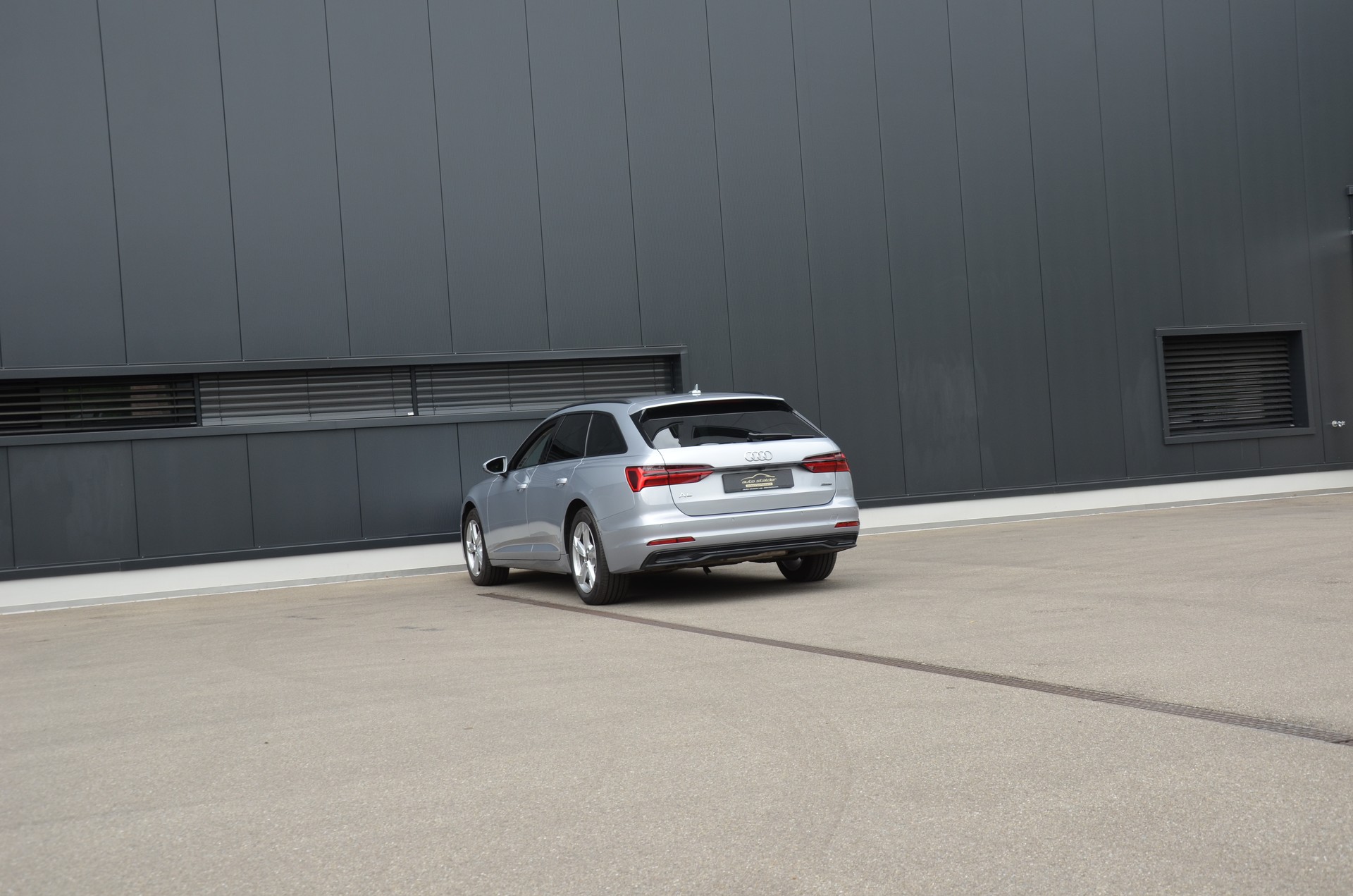 AUDI A6 Avant 40 TDI advanced quattro S-tronic-image-6