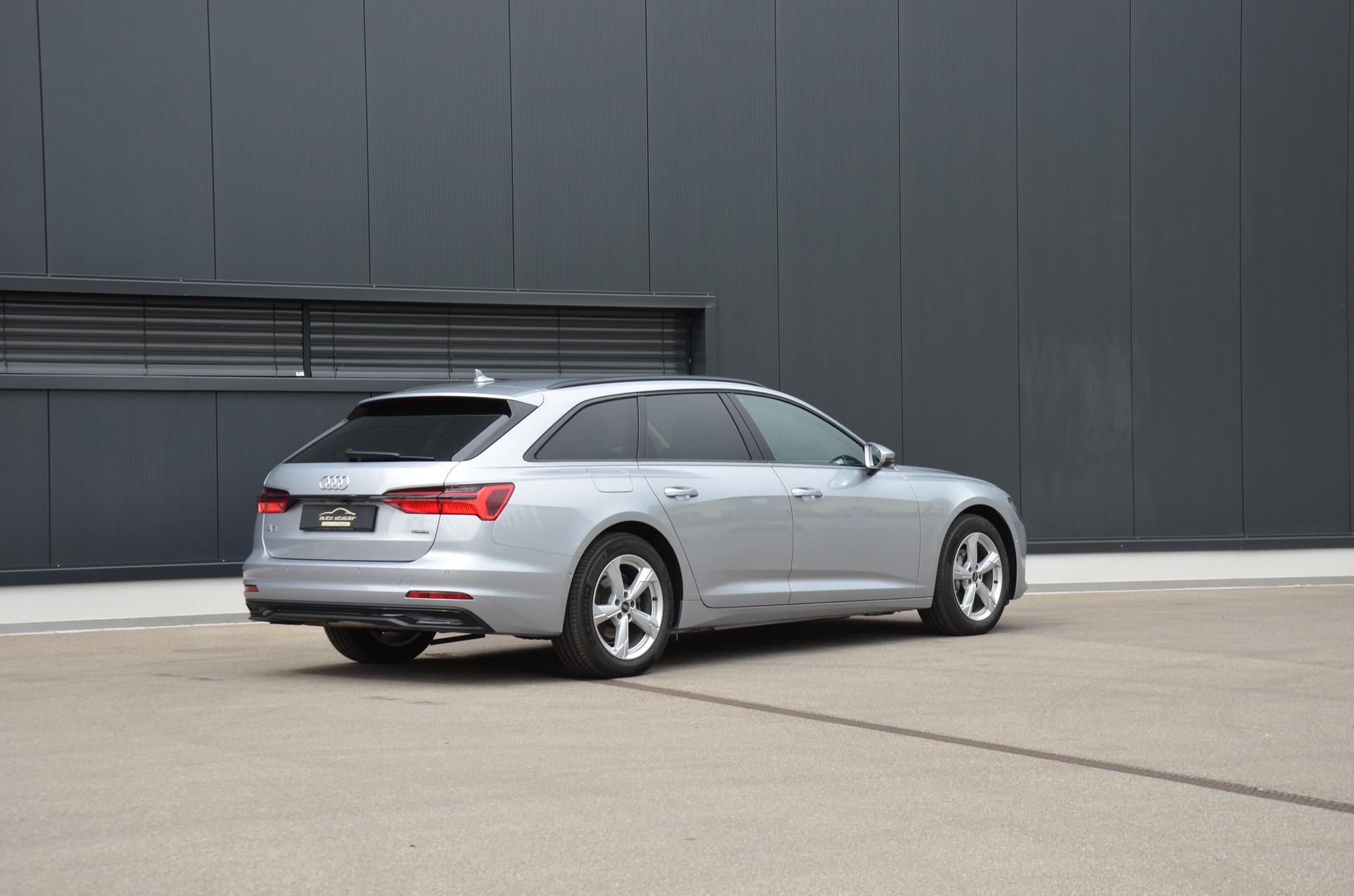 AUDI A6 Avant 40 TDI advanced quattro S-tronic-image-2