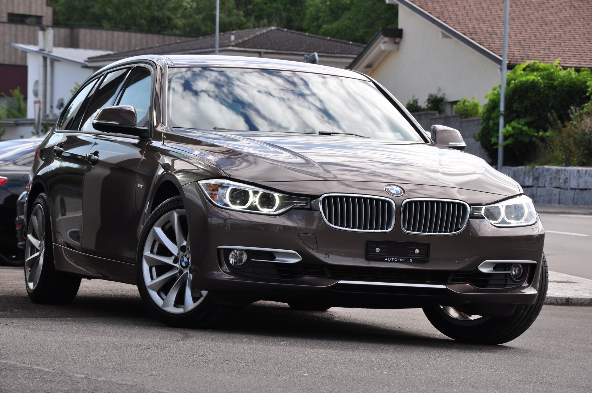 BMW 330d xDrive Touring Modern Line Steptronic-image-8