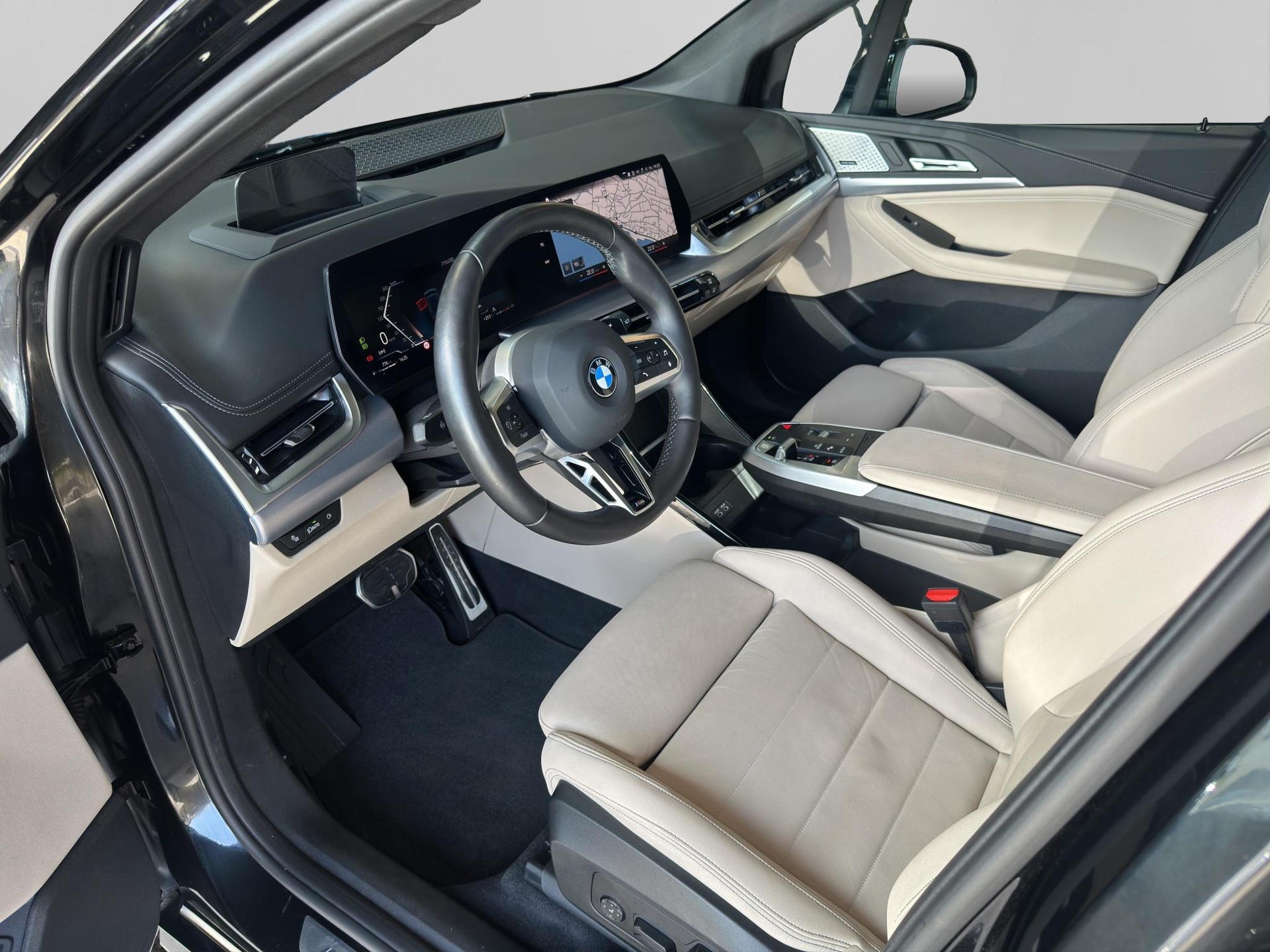 BMW 223i xDrive M SPORTPAKET Active Tourer-image-10