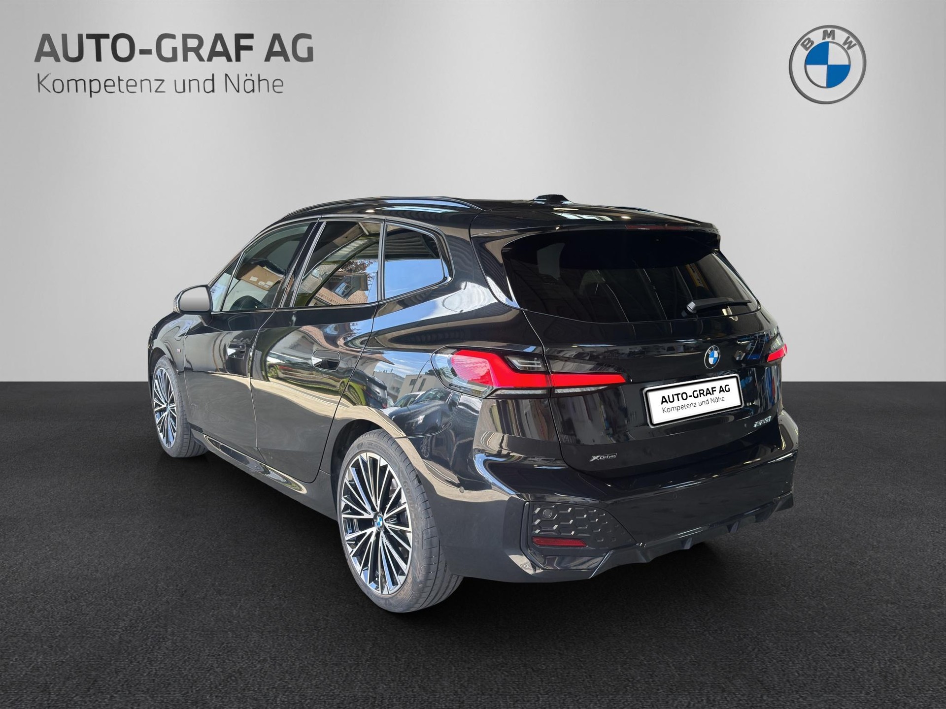 BMW 223i xDrive M SPORTPAKET Active Tourer-image-2