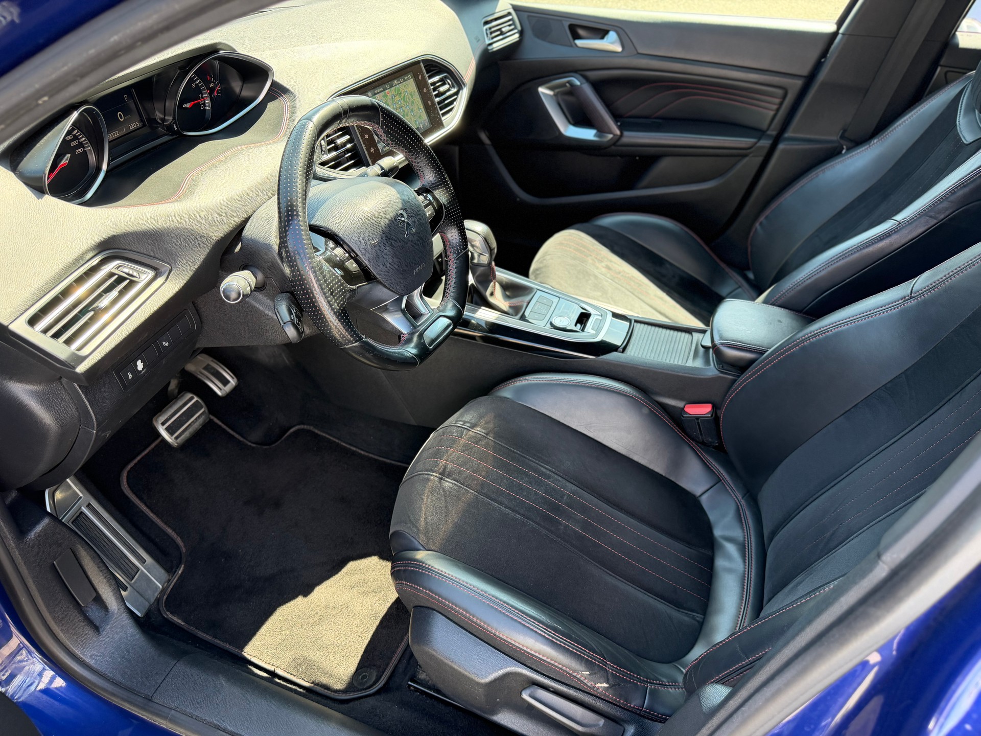 PEUGEOT 308 SW 1.2 THP GT Line Automatic-image-9