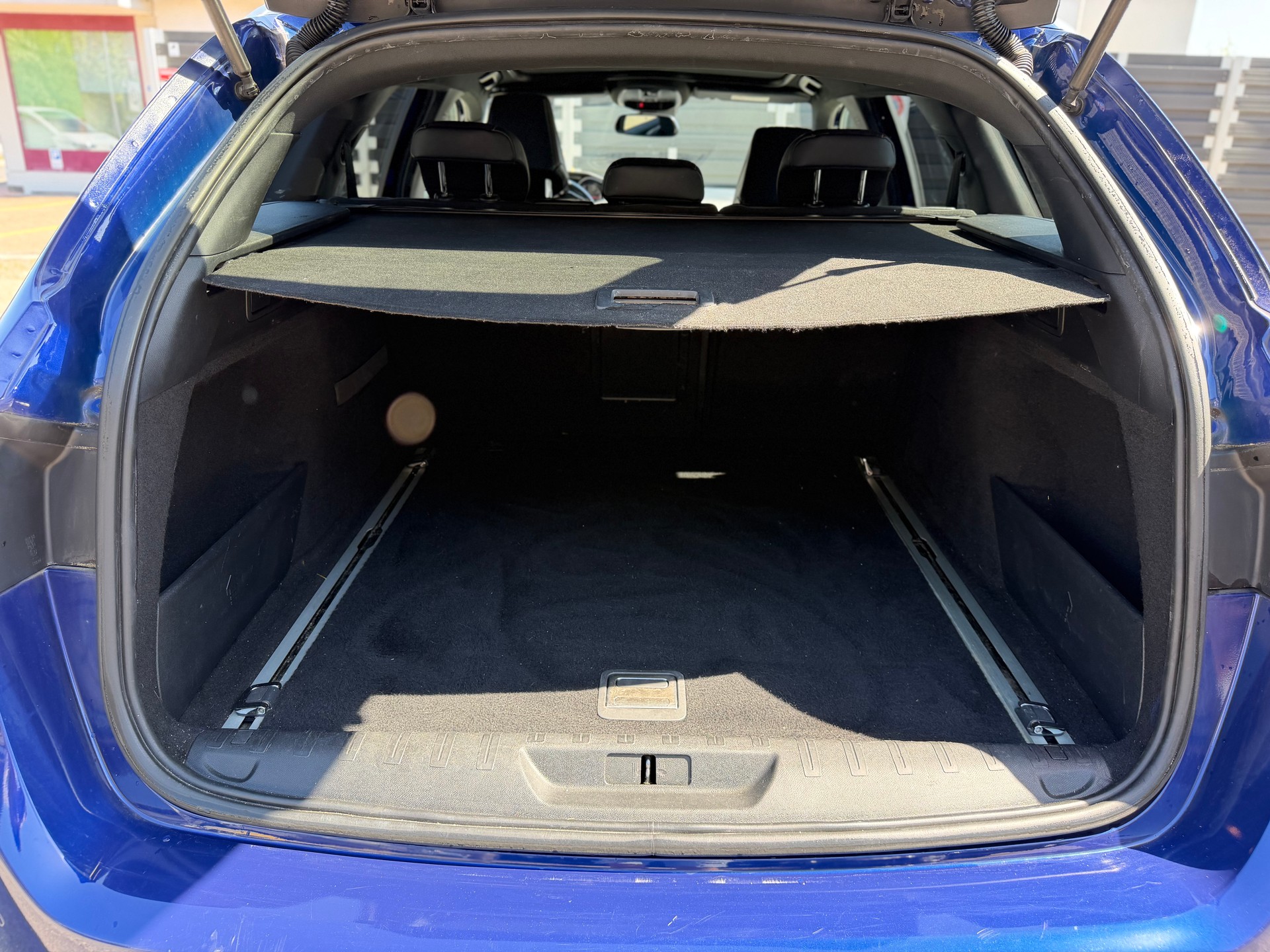 PEUGEOT 308 SW 1.2 THP GT Line Automatic-image-14