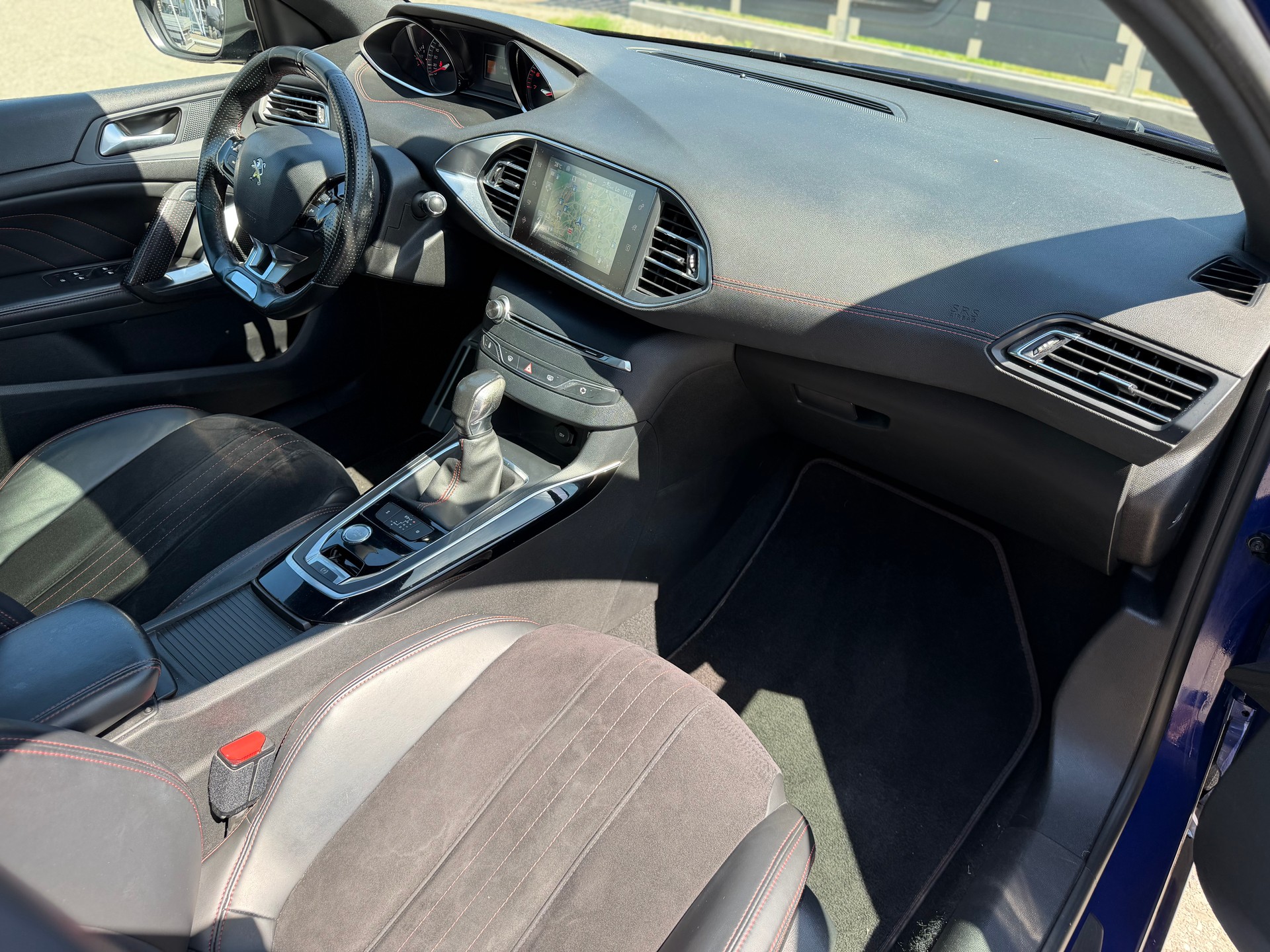 PEUGEOT 308 SW 1.2 THP GT Line Automatic-image-10