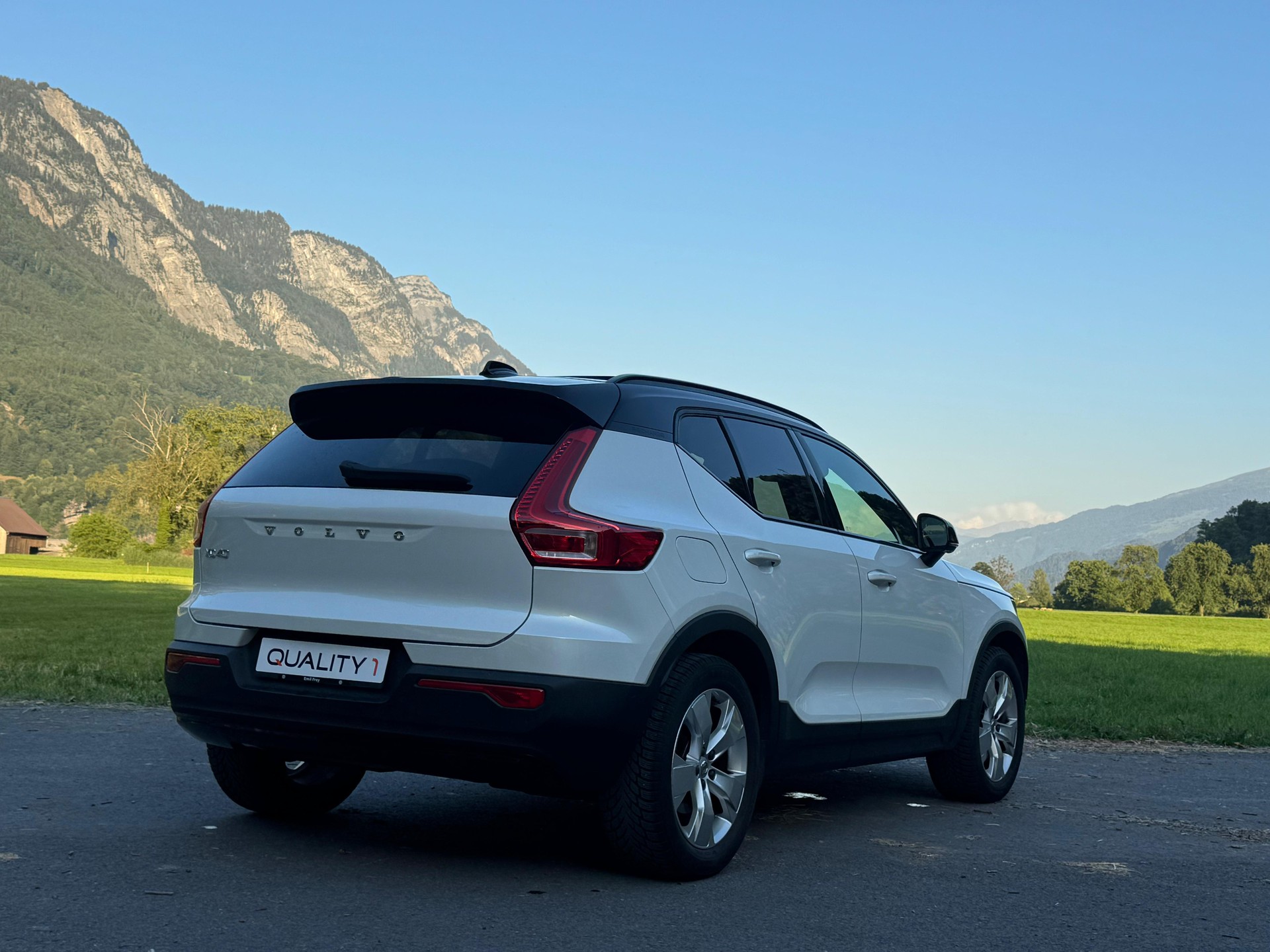 VOLVO XC40 T5 TwE R-Design Expression DCT-image-7