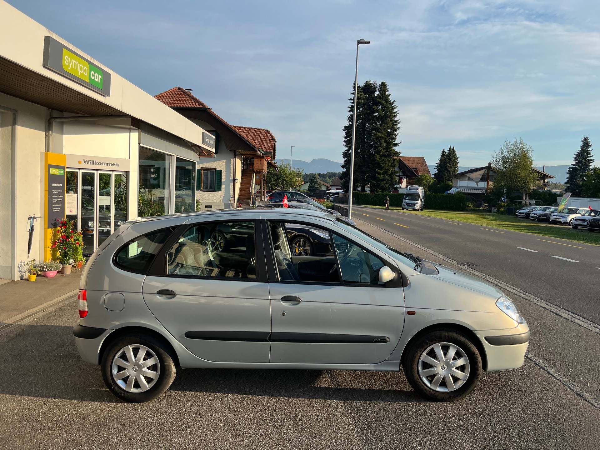 RENAULT Scénic 2.0 16V Expression+++AUTOMAT+++FRISCH AB MFK+++WENIG KM+++-image-3