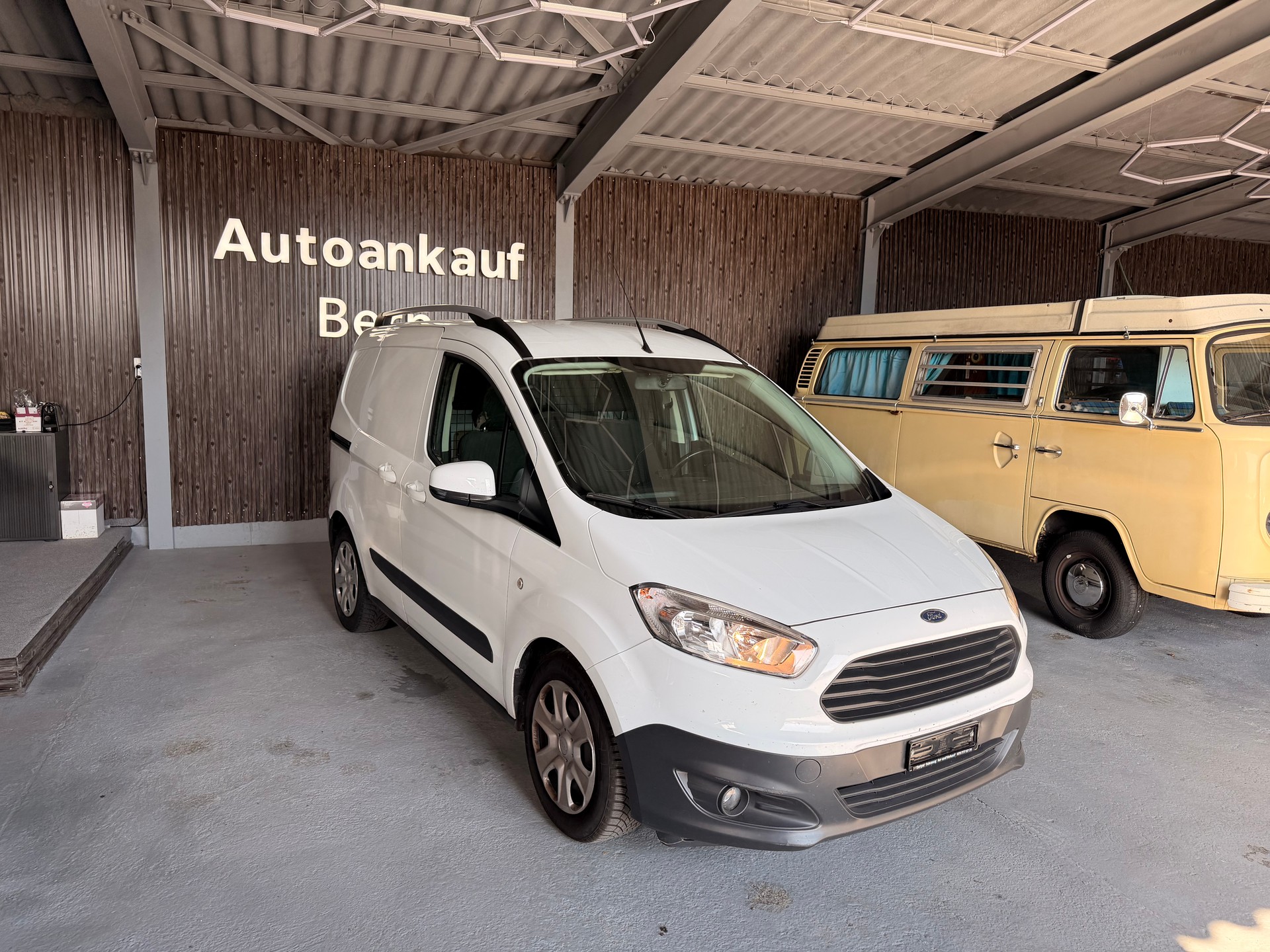 FORD Transit Courier Van 1.0 EcoBoost Trend-image-2