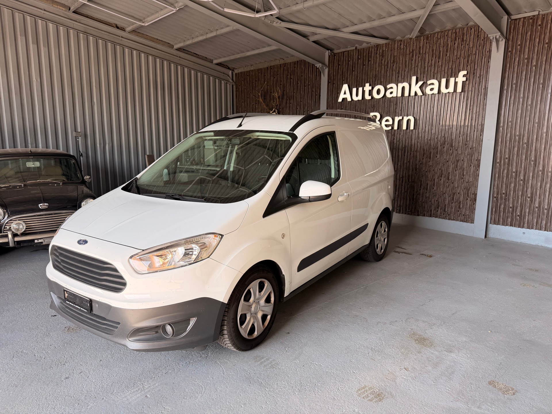 FORD Transit Courier Van 1.0 EcoBoost Trend-image-0