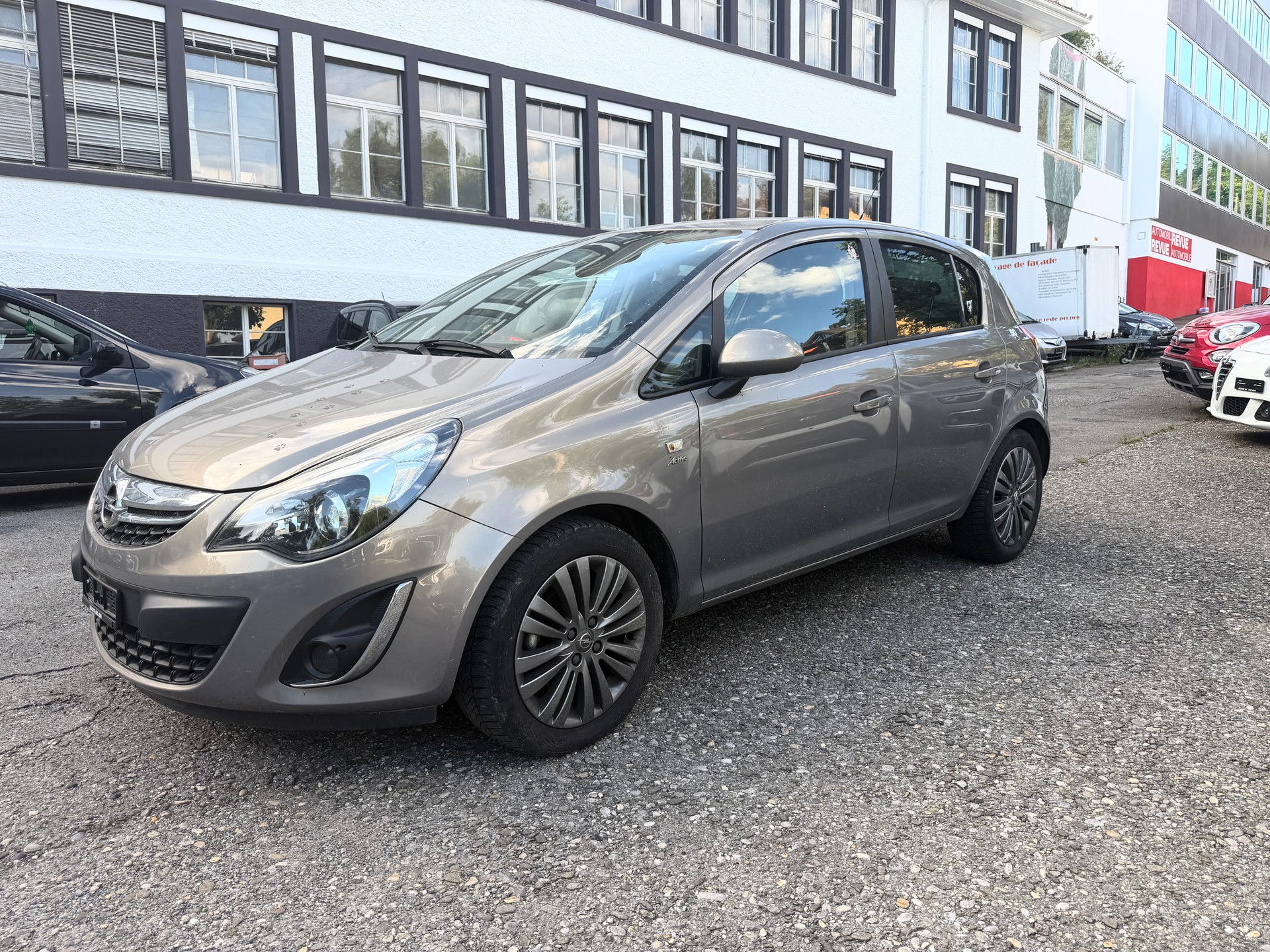 OPEL Corsa 1.4 TP Active Edition Automatic-image-0