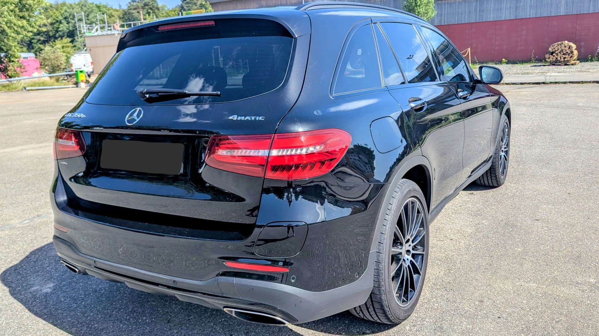 MERCEDES-BENZ GLC 350 e AMG Line 4m-image-0