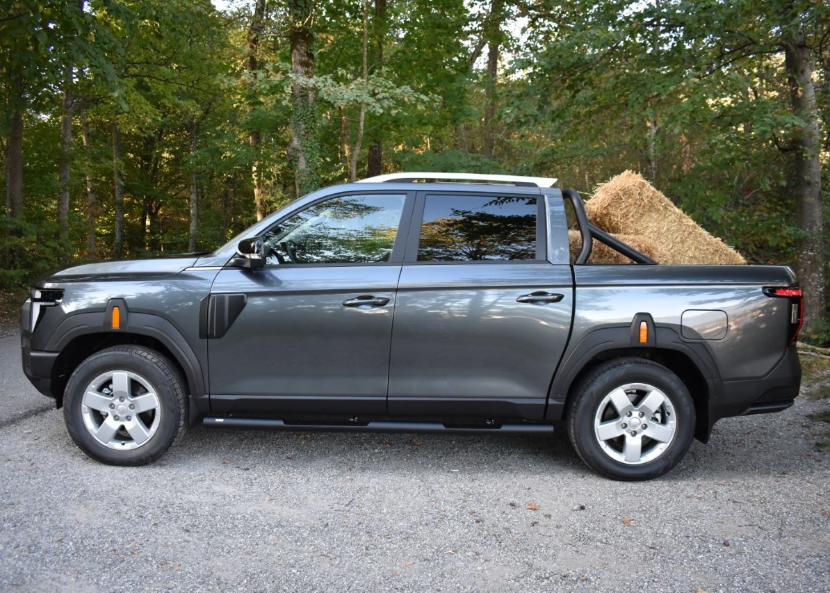 KGM-SsangYong Musso 2.2 Titanium 4WD A-image-4