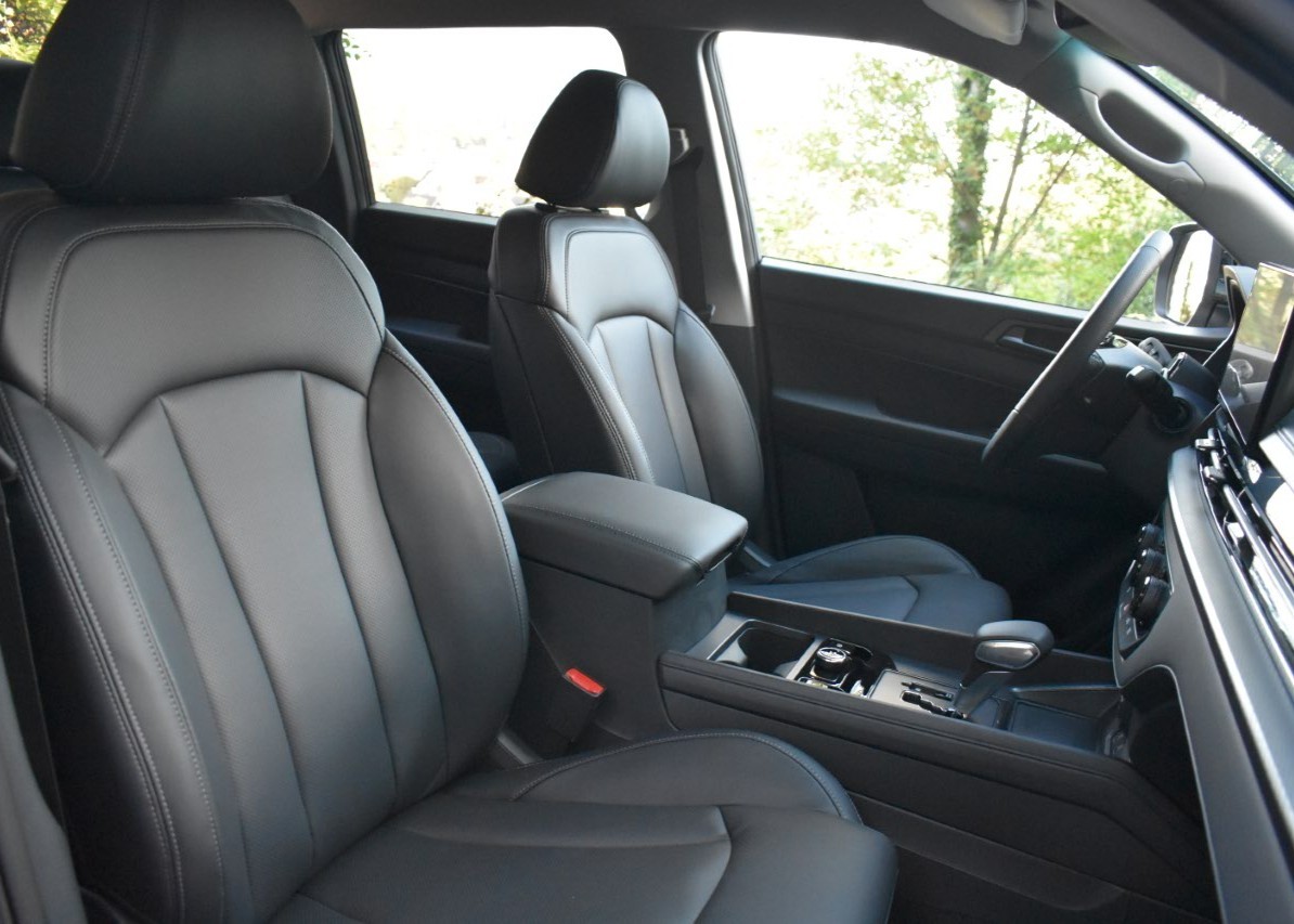KGM-SsangYong Musso 2.2 Titanium 4WD A-image-20