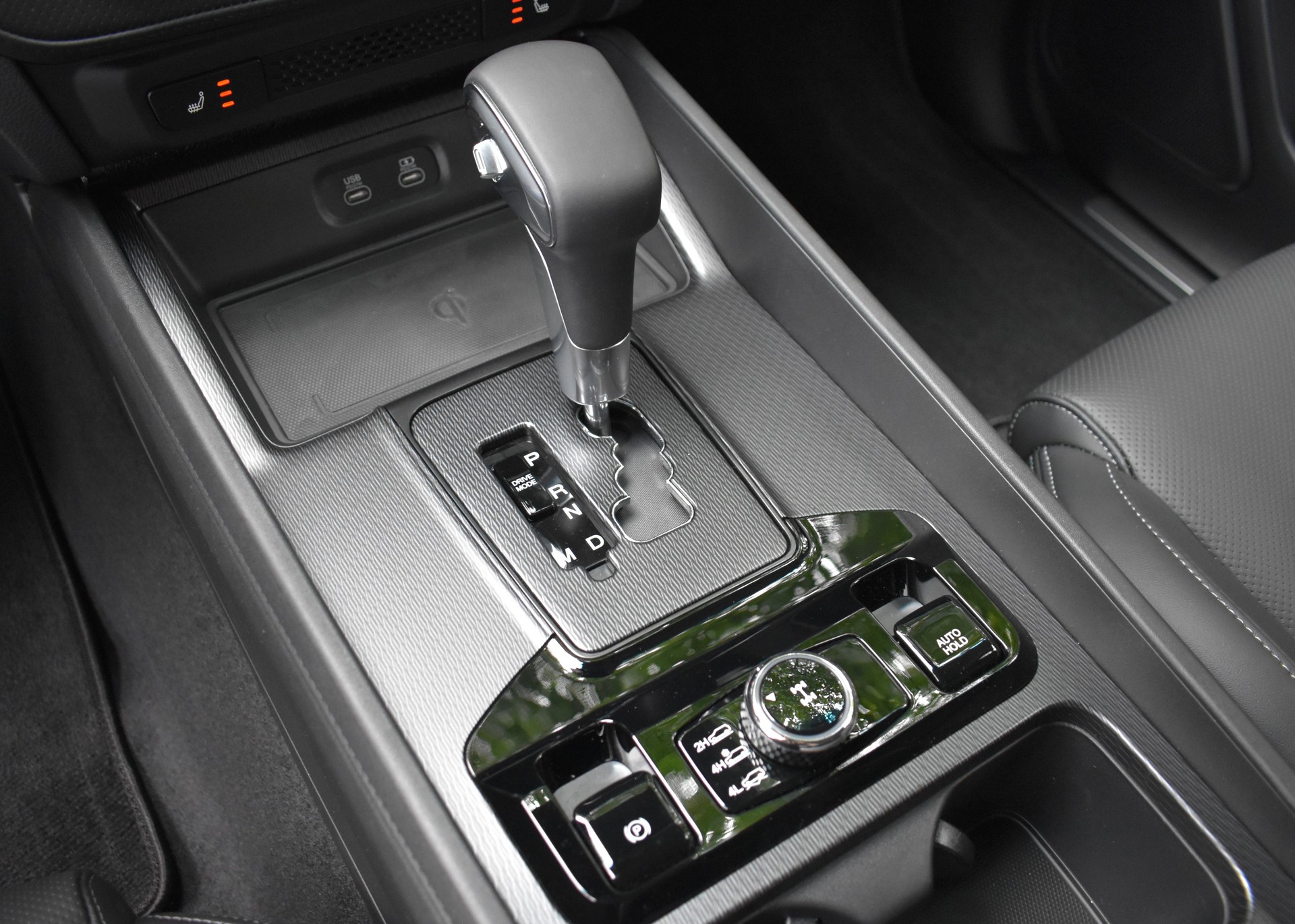 KGM-SsangYong Musso 2.2 Titanium 4WD A-image-14