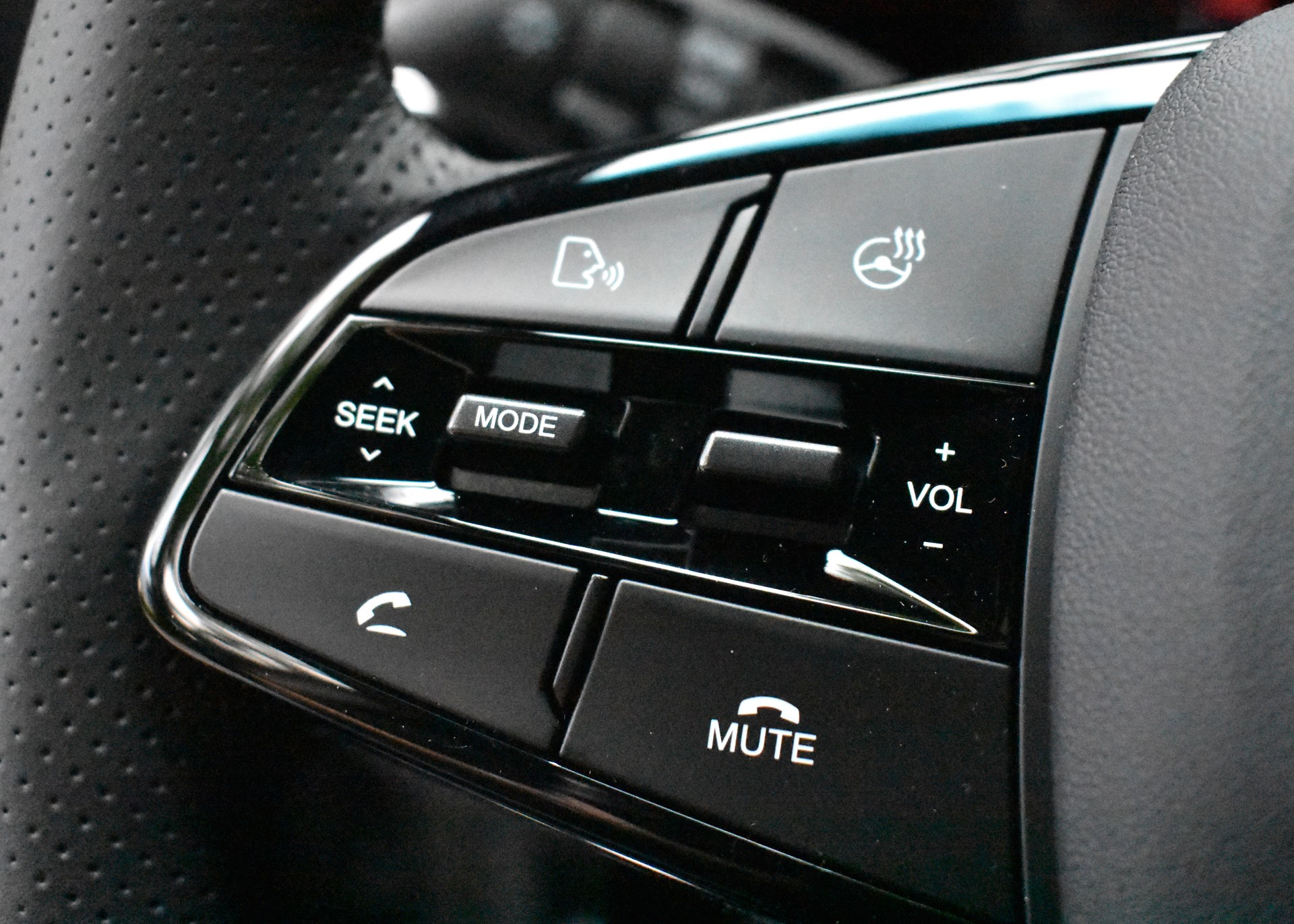KGM-SsangYong Musso 2.2 Titanium 4WD A-image-16