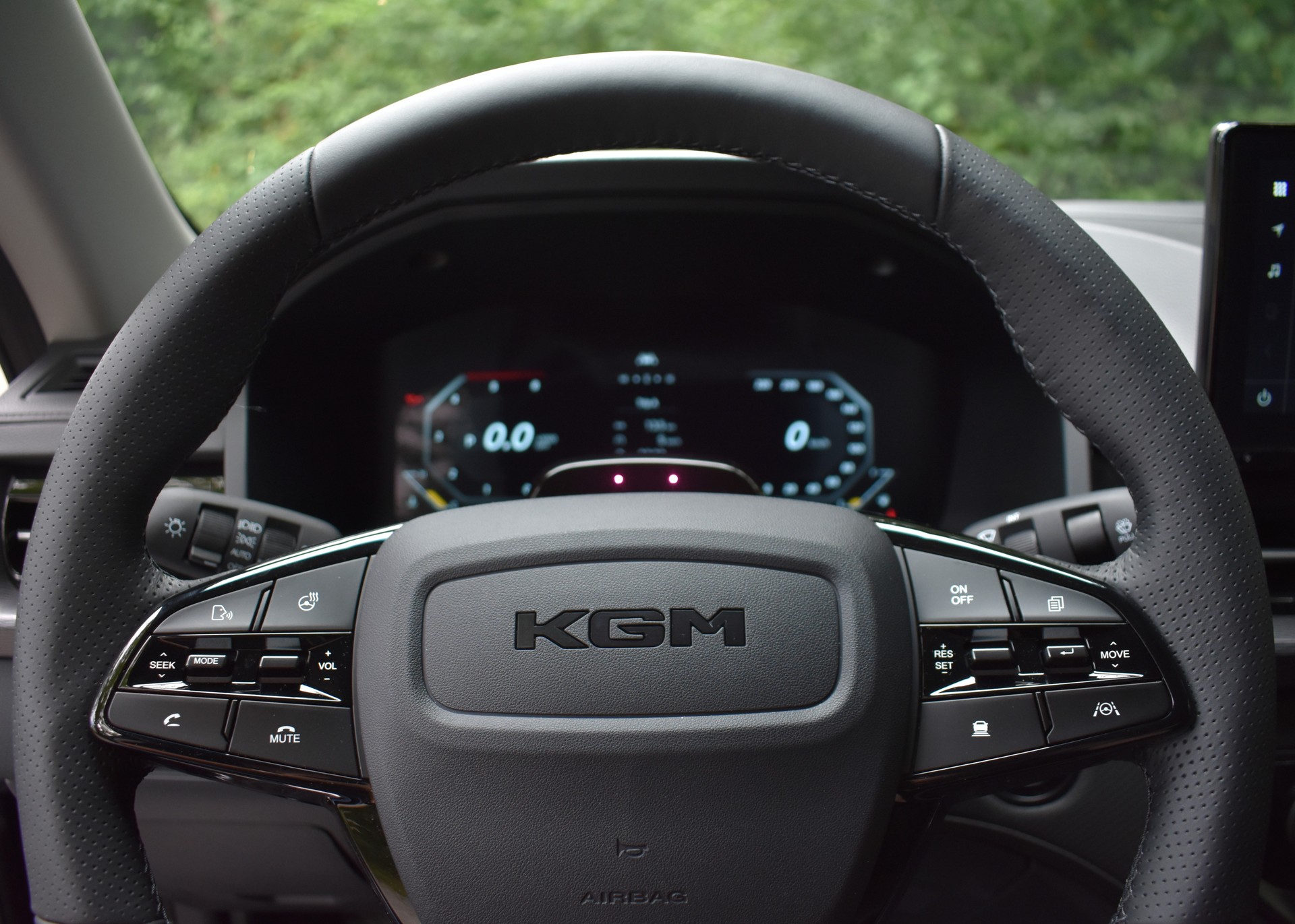 KGM-SsangYong Musso 2.2 Titanium 4WD A-image-8