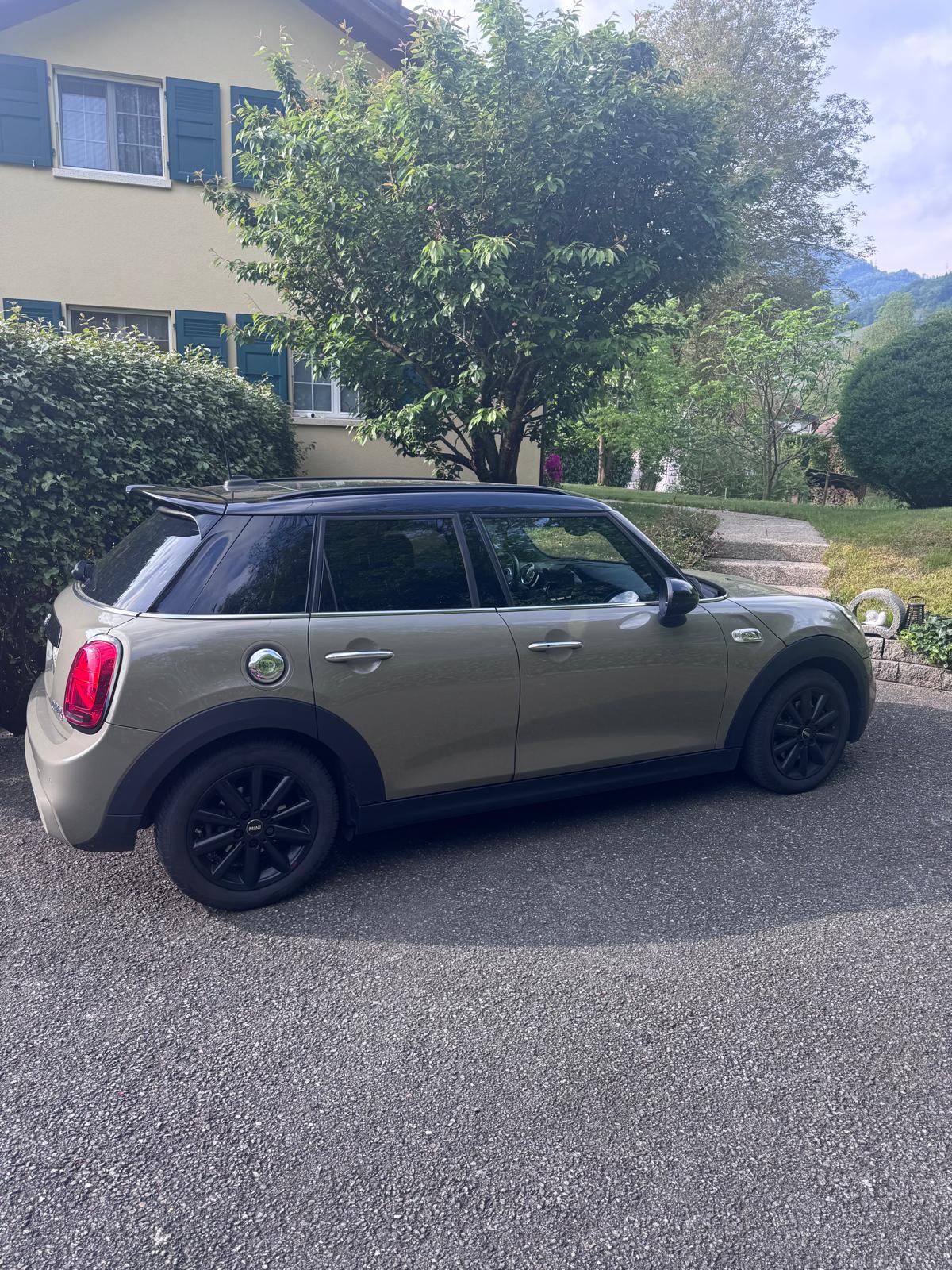 MINI 2.0i Cooper S-image-2