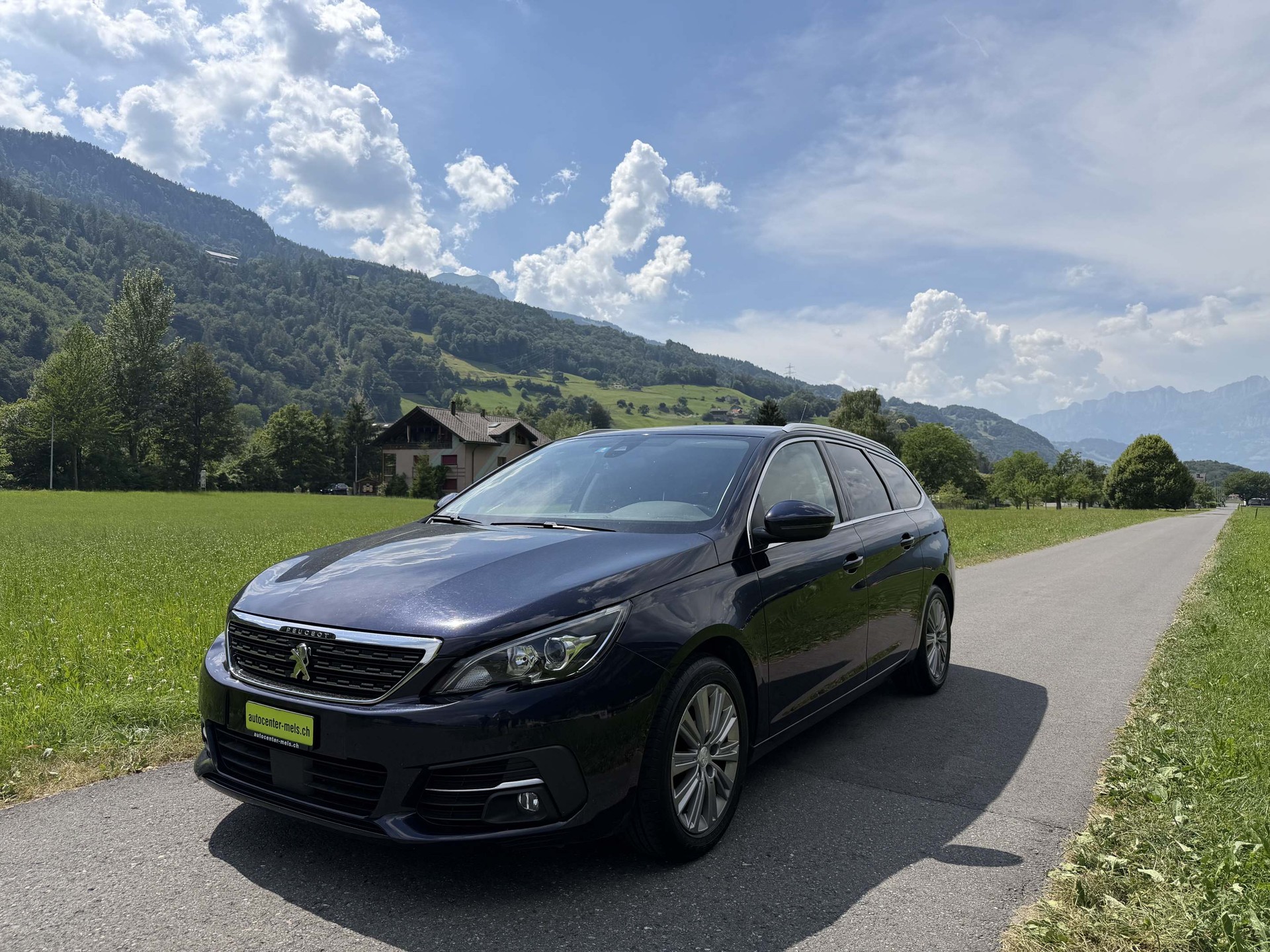 PEUGEOT 308 SW 1.2 PureTech 130 Allure S/S-image-3