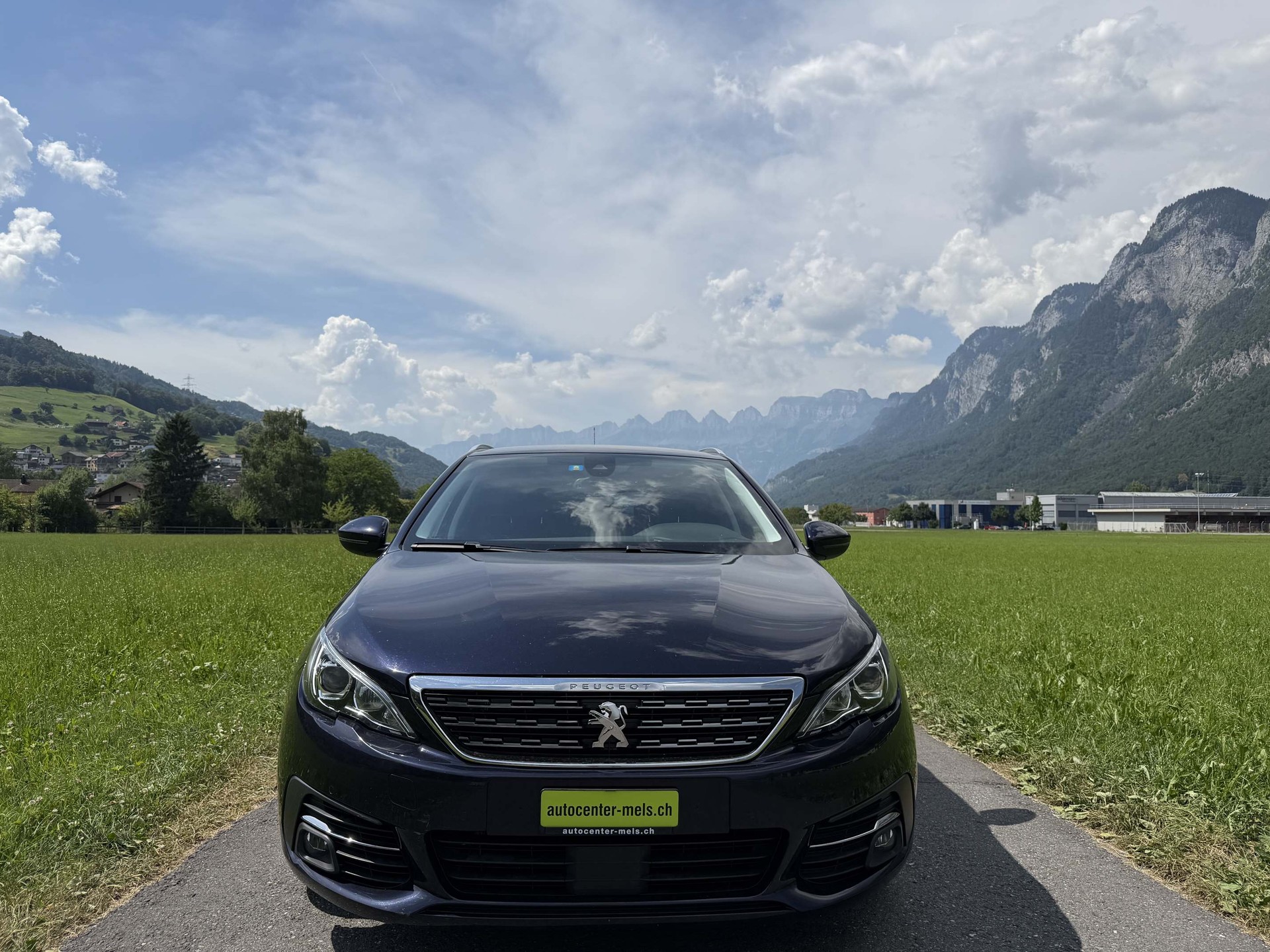 PEUGEOT 308 SW 1.2 PureTech 130 Allure S/S-image-2