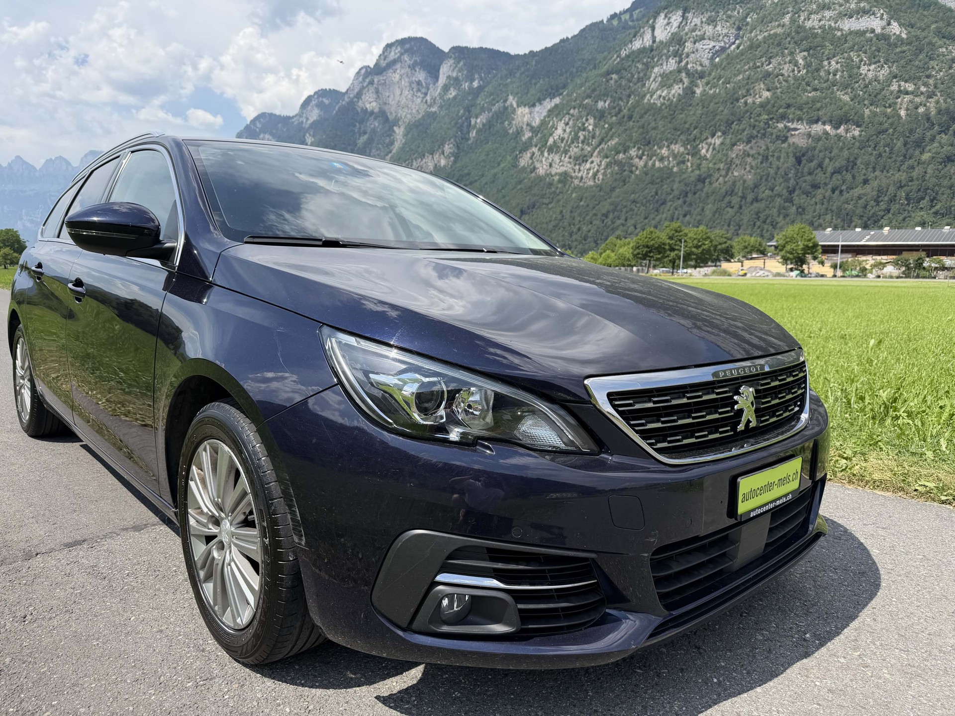 PEUGEOT 308 SW 1.2 PureTech 130 Allure S/S-image-0