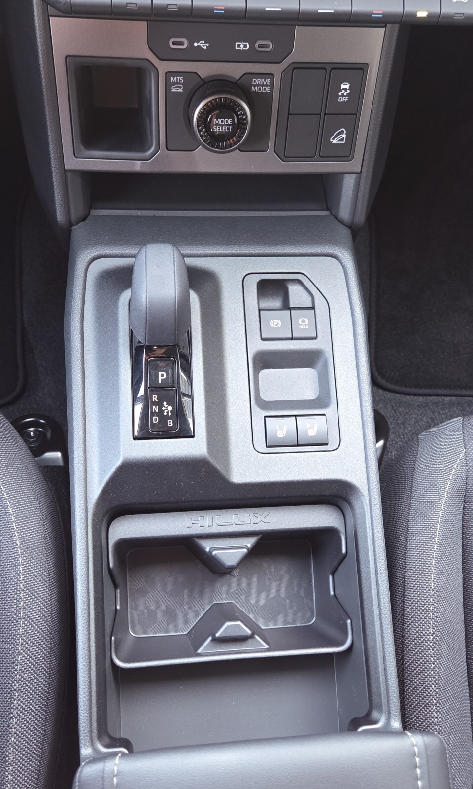 TOYOTA Hilux BEV 59.2 kWh Comfort Double Cab AWD-image-15