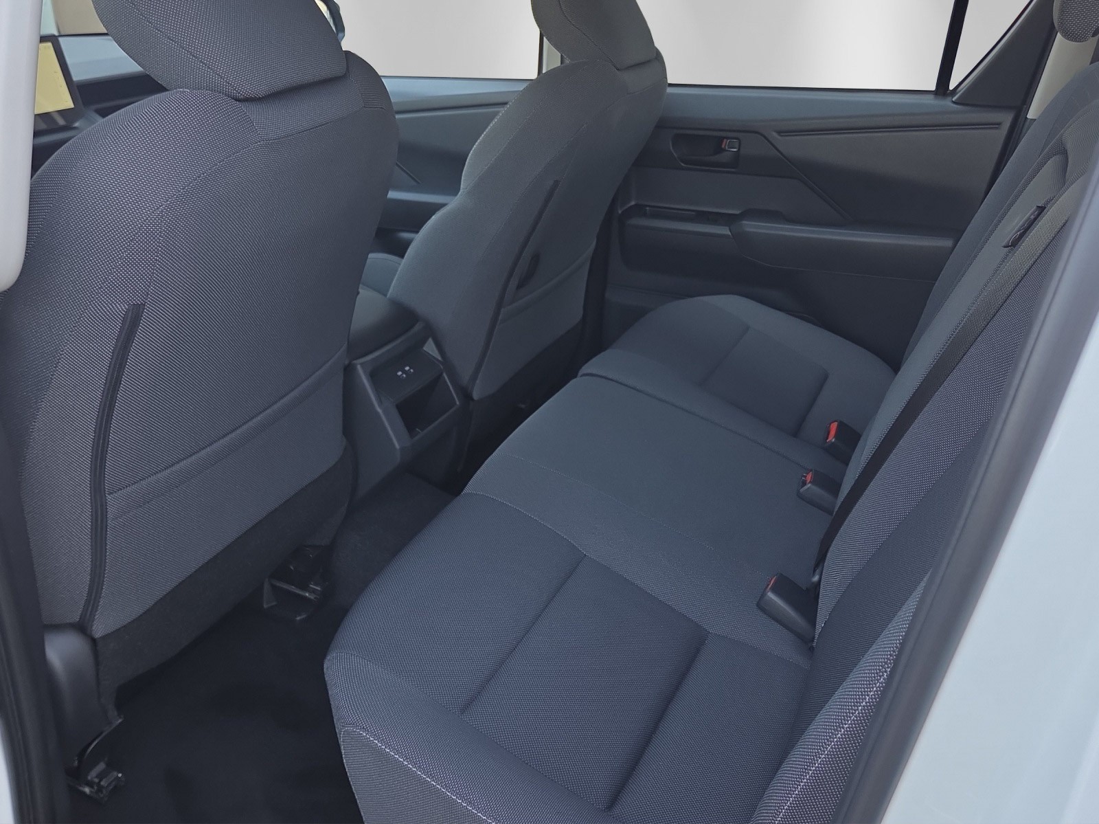 TOYOTA Hilux BEV 59.2 kWh Comfort Double Cab AWD-image-10