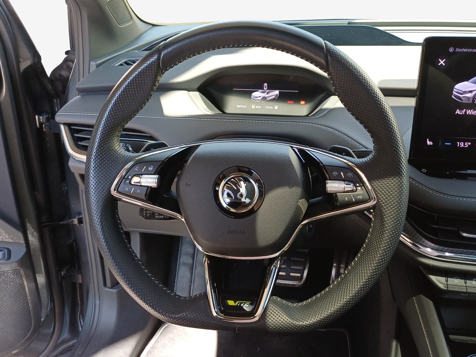SKODA Enyaq Coupé RS iV 80 4x4-image-10