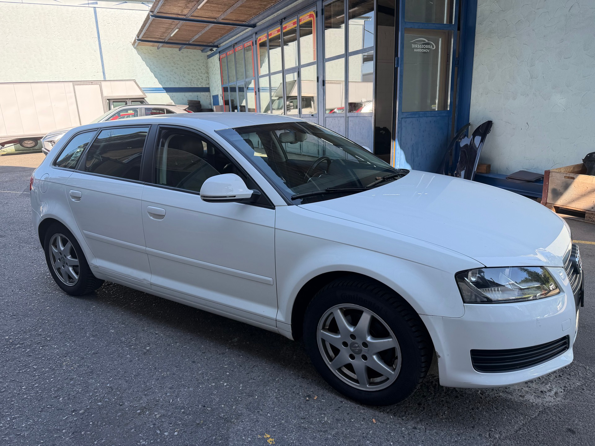 AUDI A3 Sportback 1.6 Ambiente S-tronic-image-7