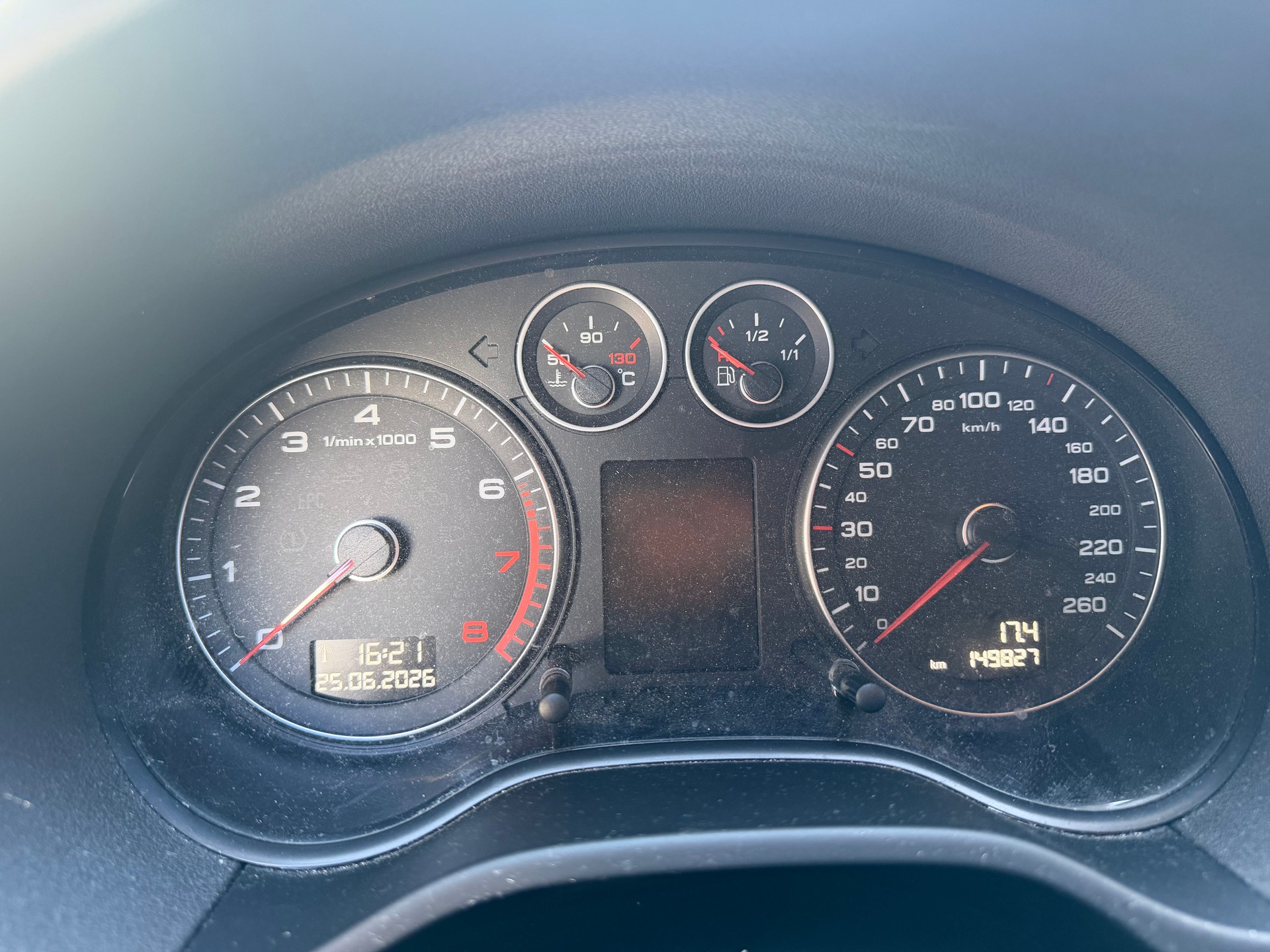AUDI A3 Sportback 1.6 Ambiente S-tronic-image-4