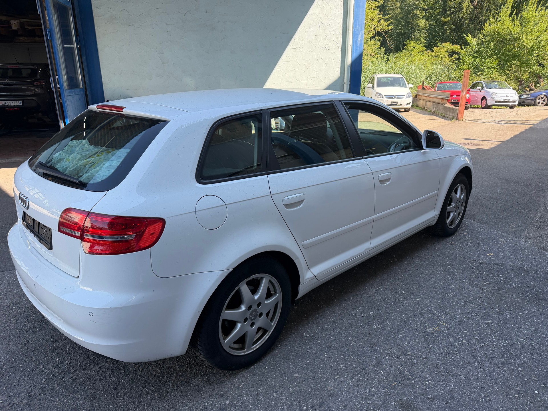 AUDI A3 Sportback 1.6 Ambiente S-tronic-image-1