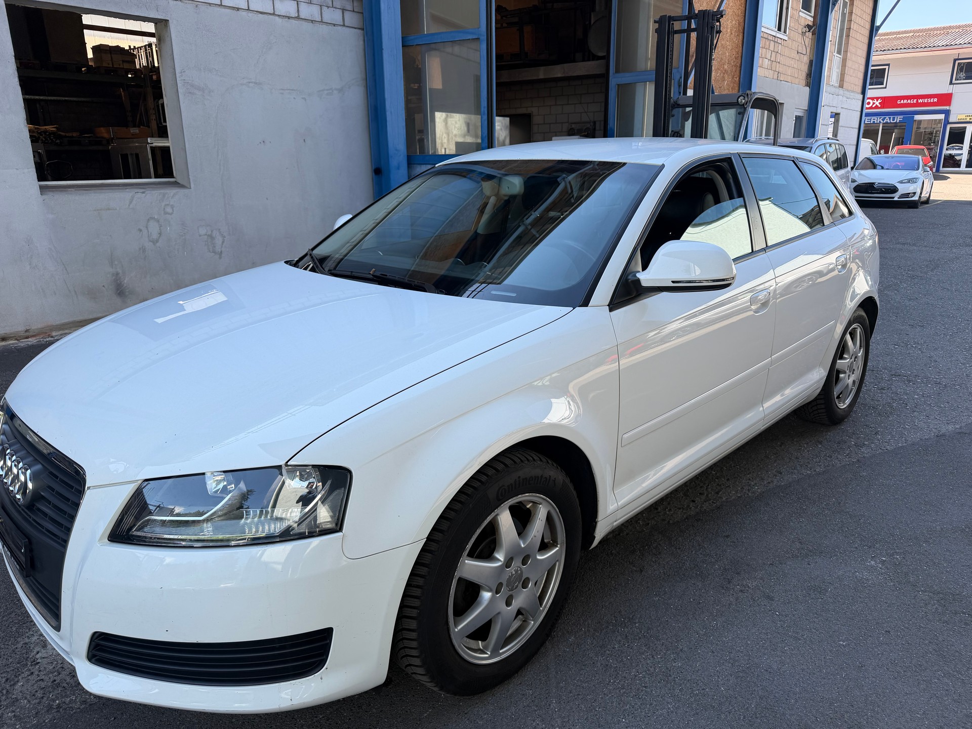 AUDI A3 Sportback 1.6 Ambiente S-tronic-image-0